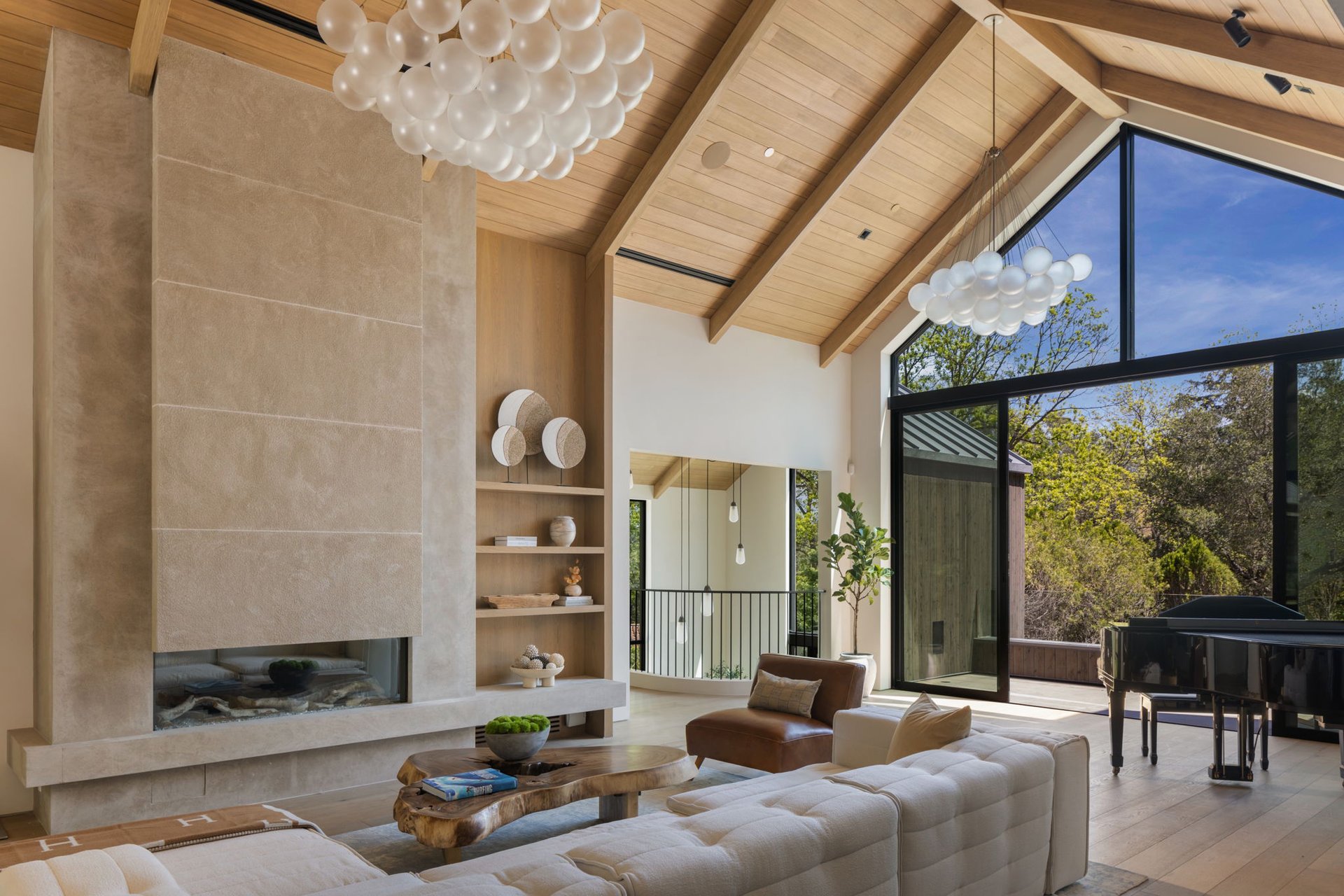 The Viewcrest Lodge in Studio City 