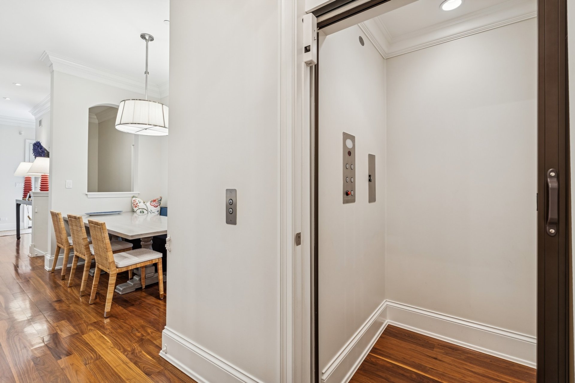 629 W. Schubert Avenue, Lincoln Park, Chicago 