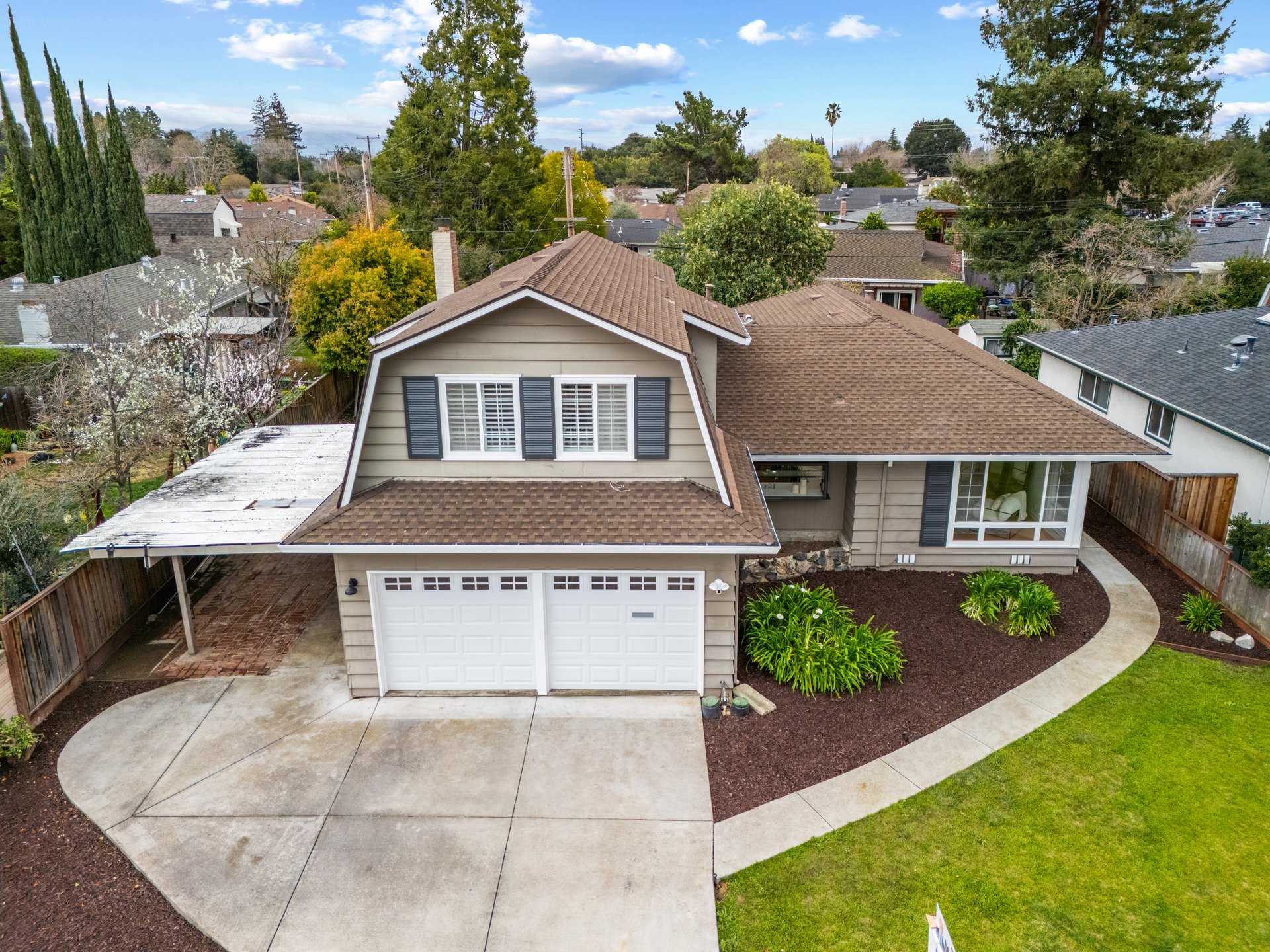 699 Cornell DR