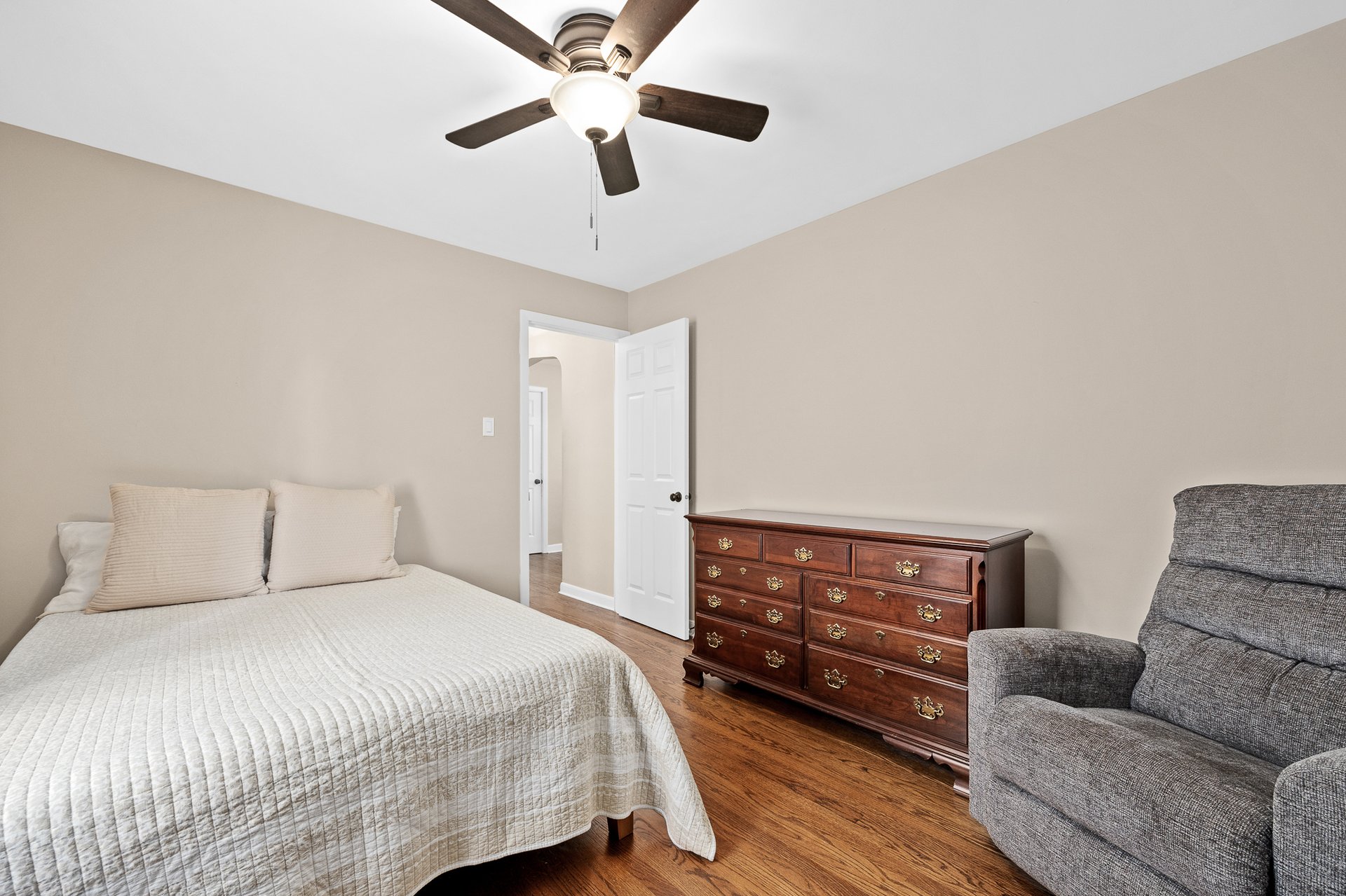3311 Sunnyside Ave