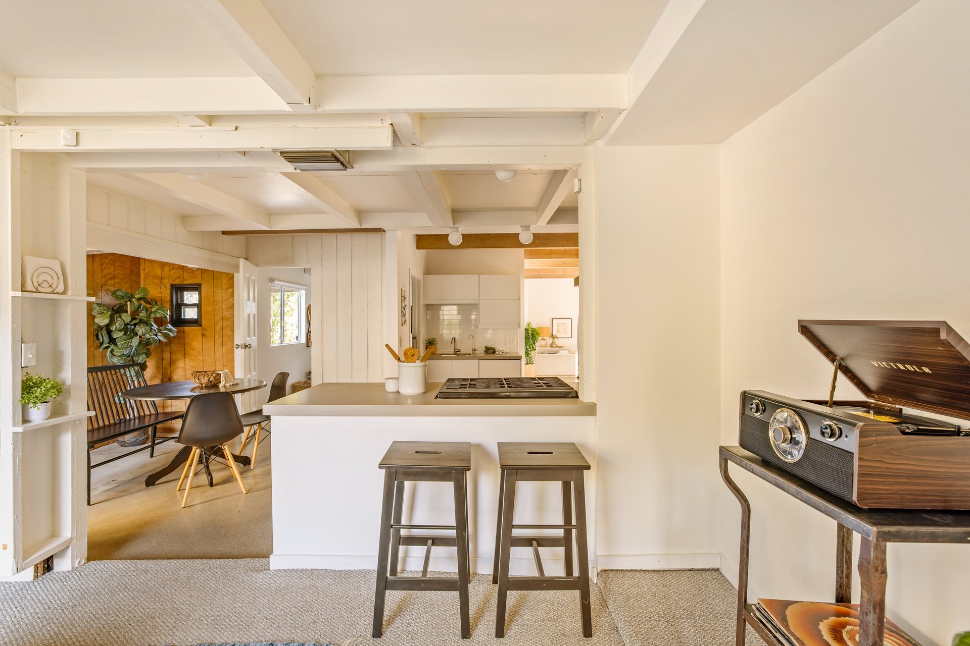6211 Gyral Dr