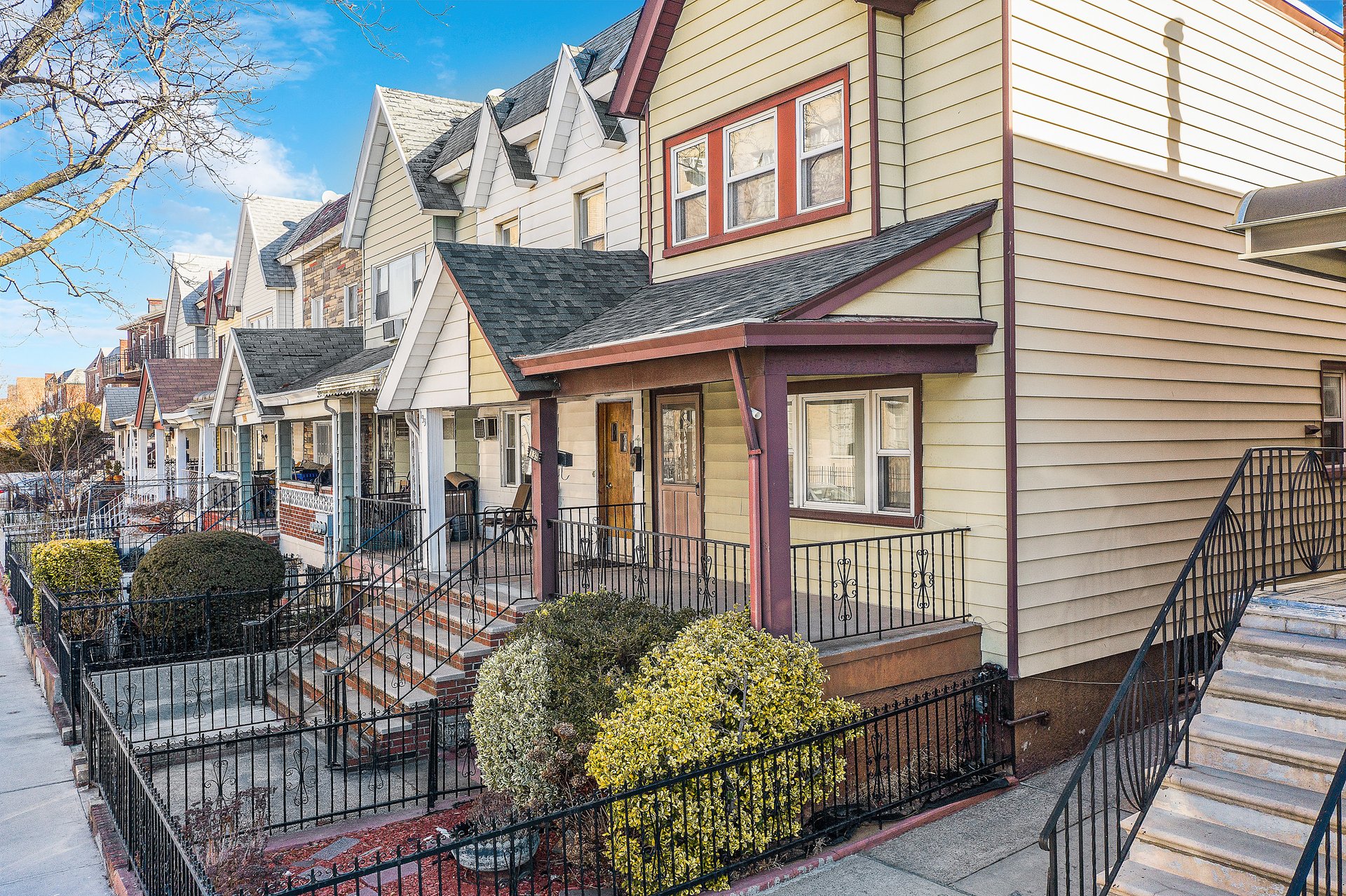 135 Bay 23 St