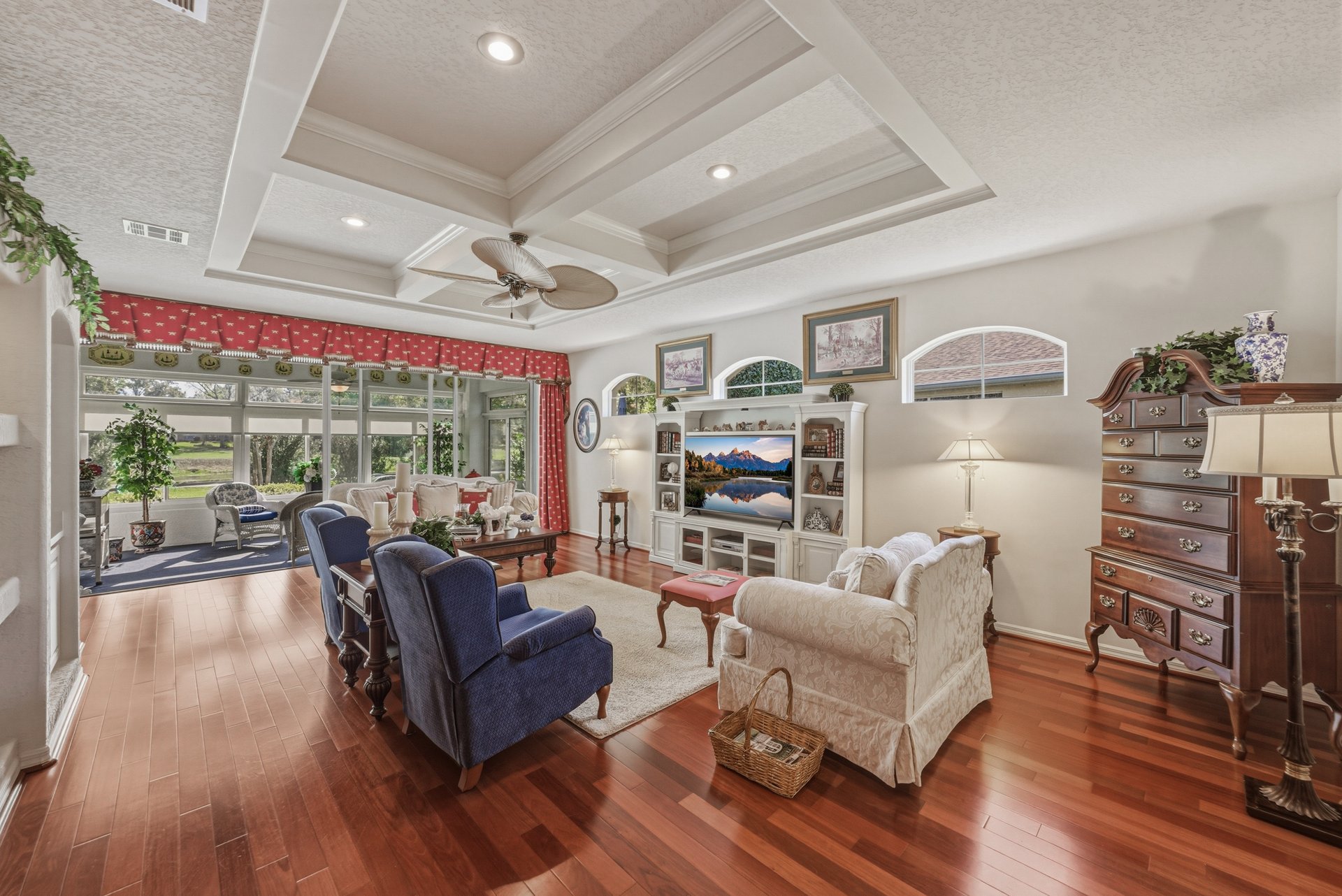 12410 WOODLANDS CIR