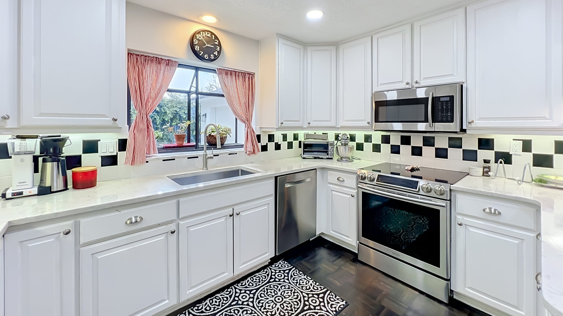 Winter Park Vias Traditonal 5-Bedroom Home near Racquet Club