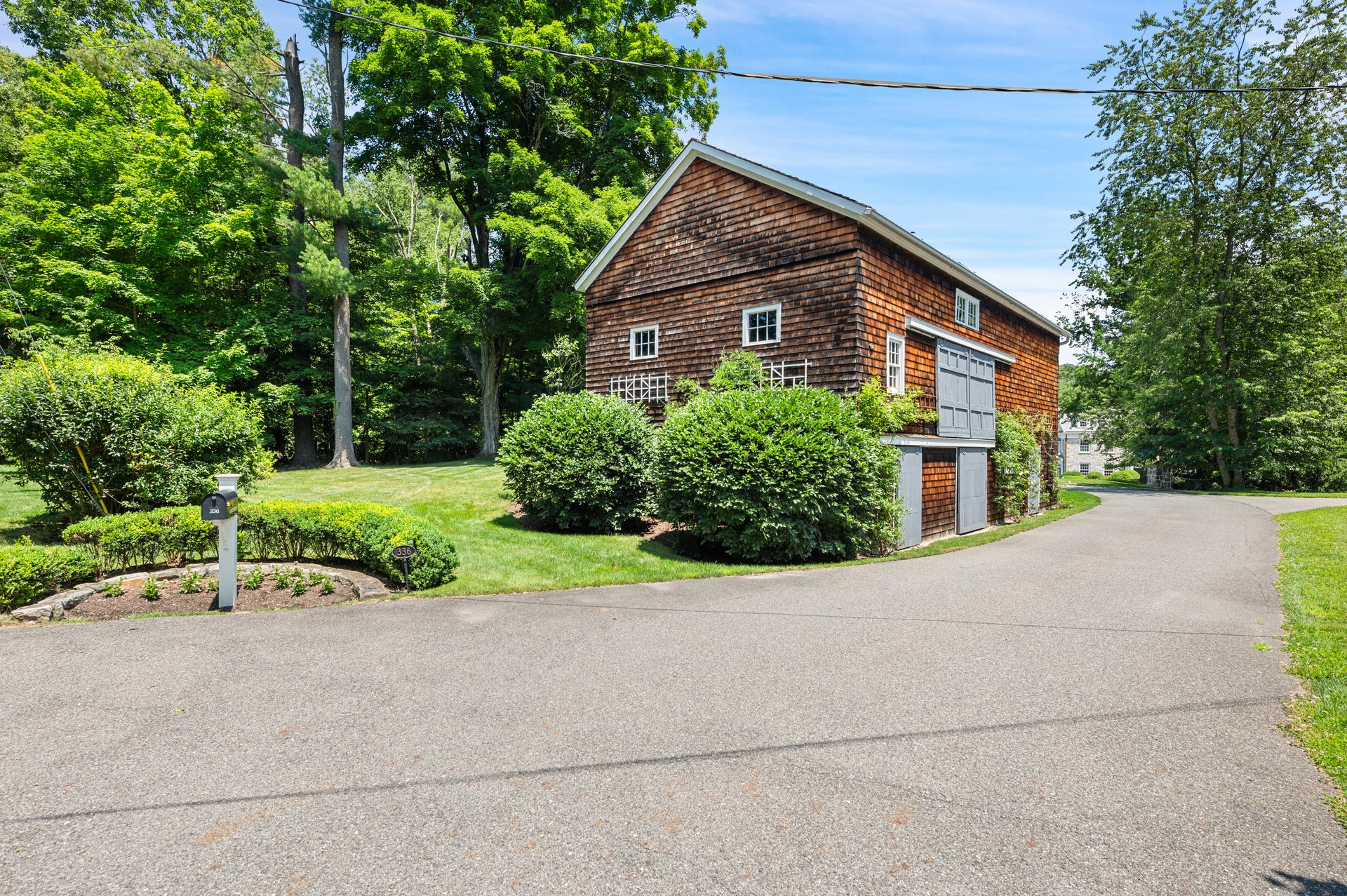 336 Cantitoe Street