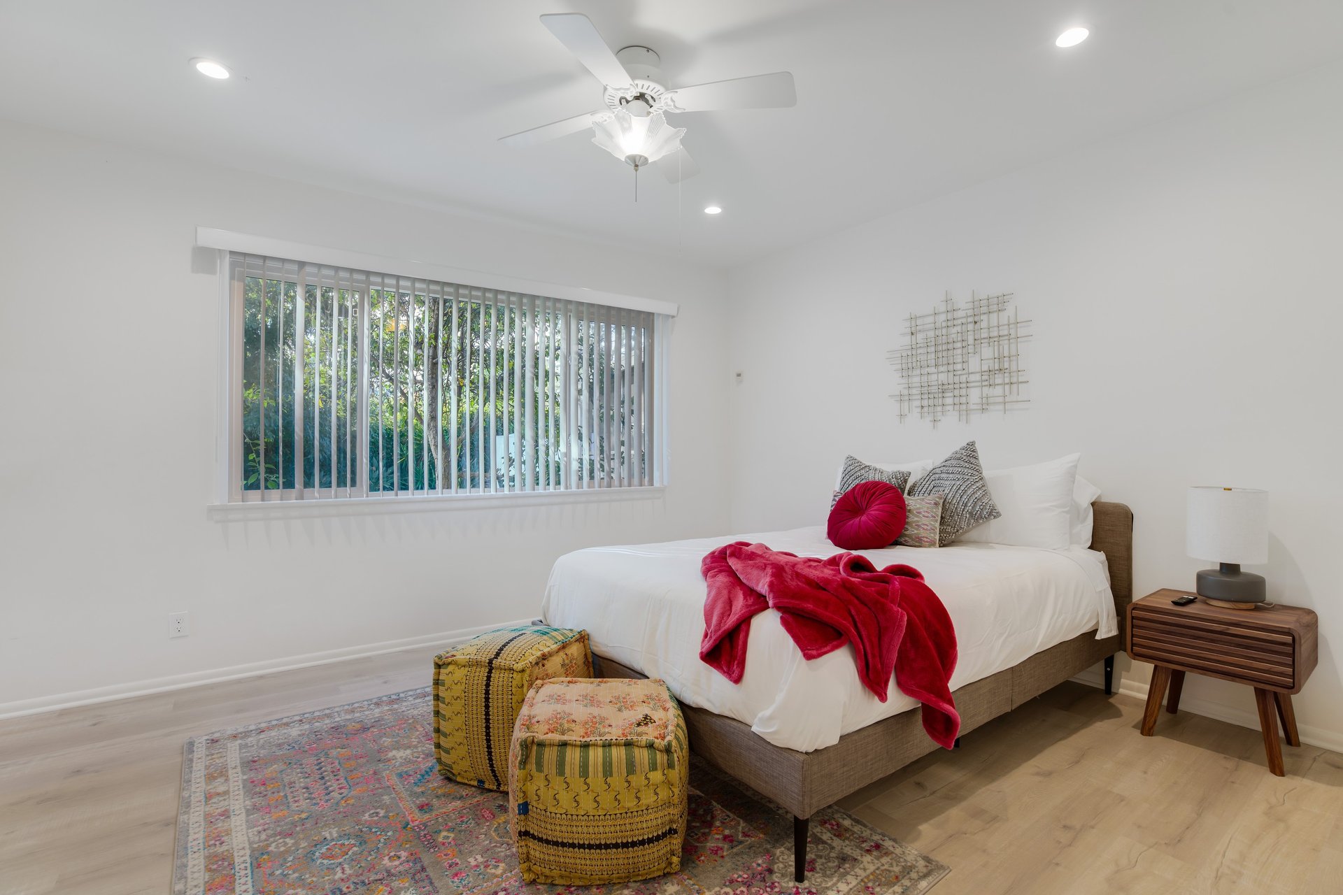 Melba Ave, 91367