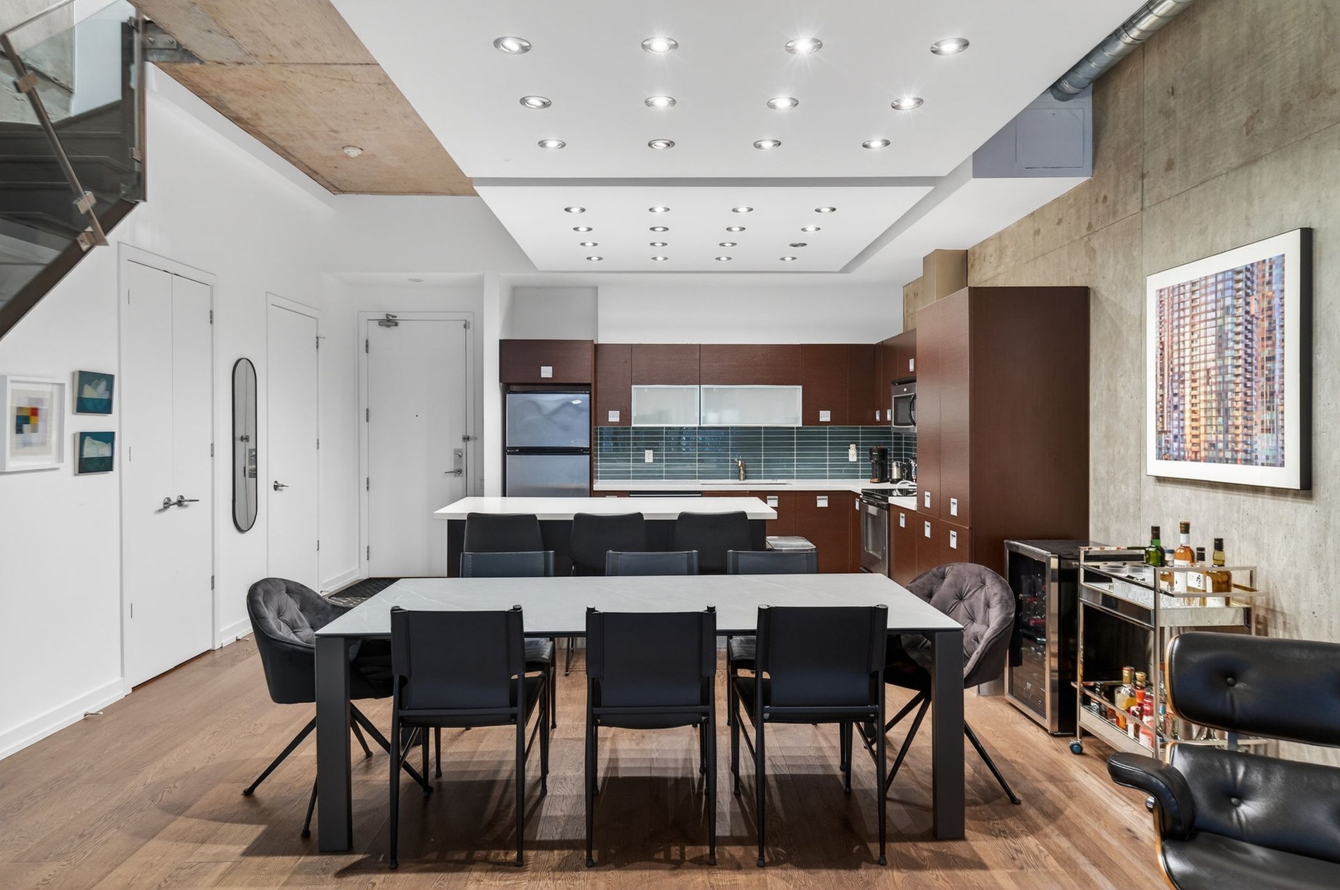  SOLD: In The Heart Of Vibrant King West