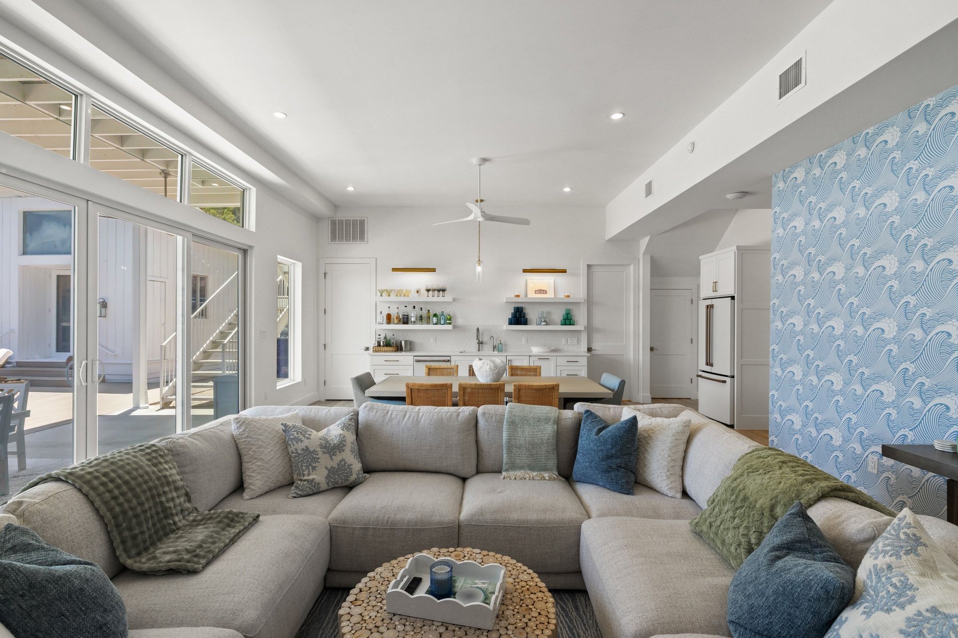 1209 Edgewater Drive