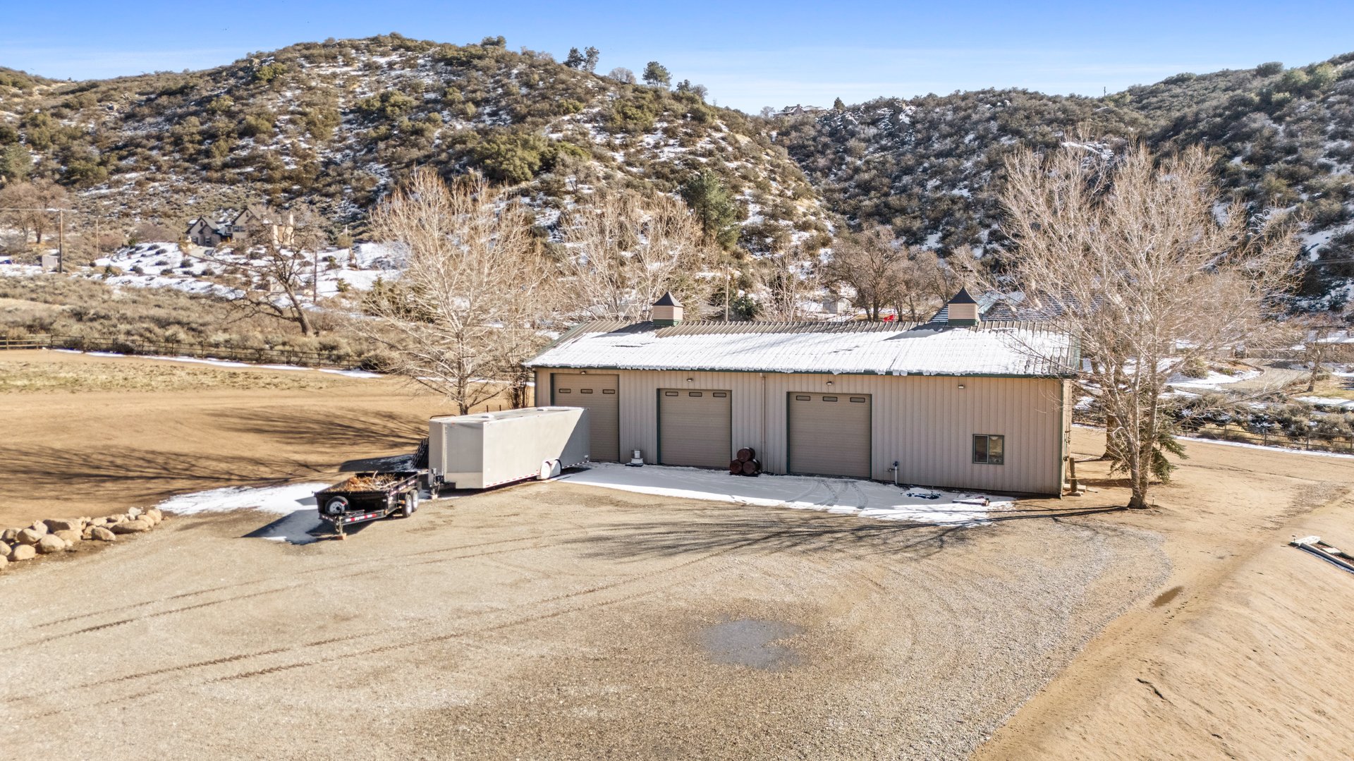 Equestrian Estate in Bear Valley Springs: 25820 Skyline Drive