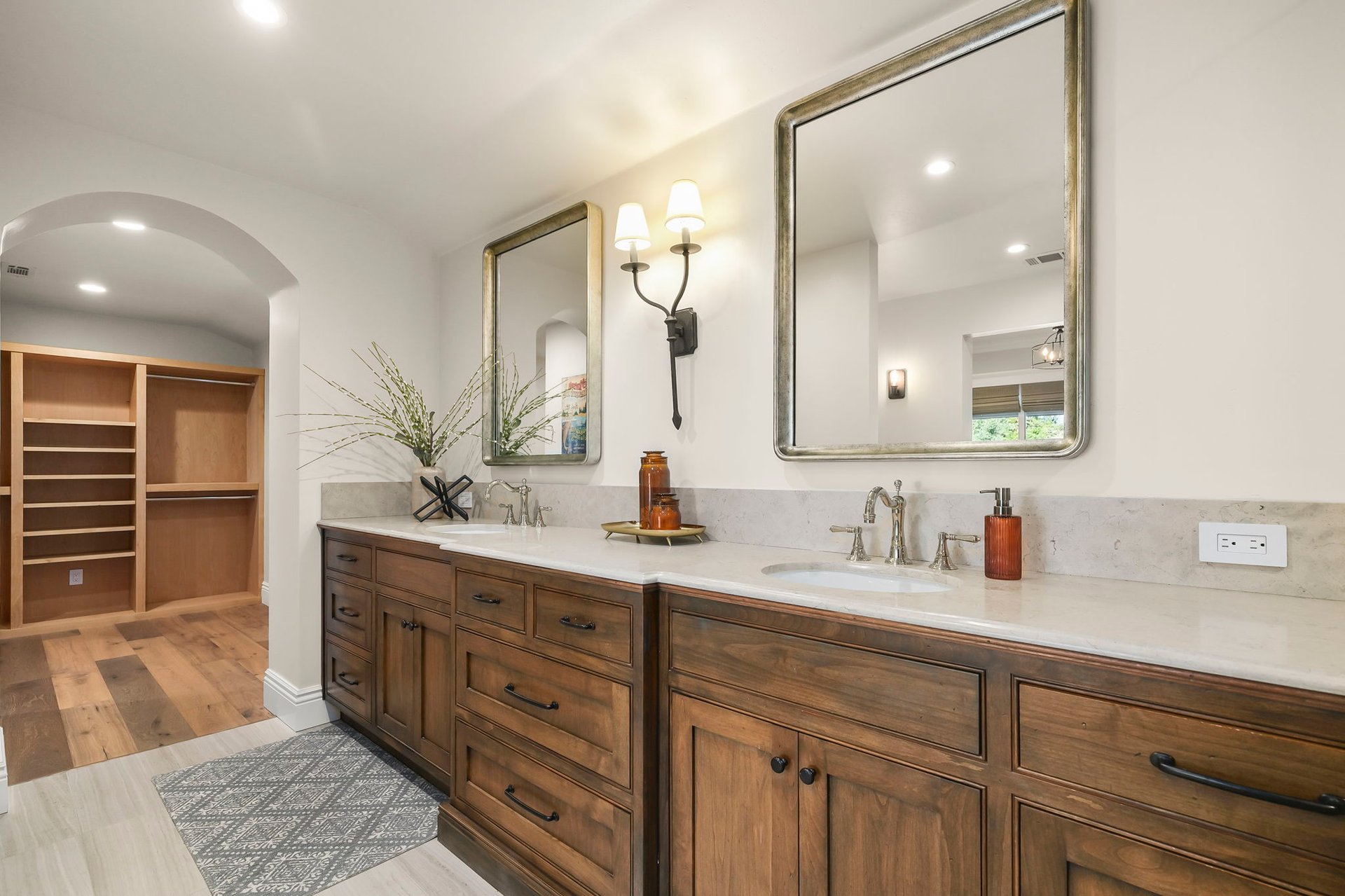 322 W Prospect Ave
