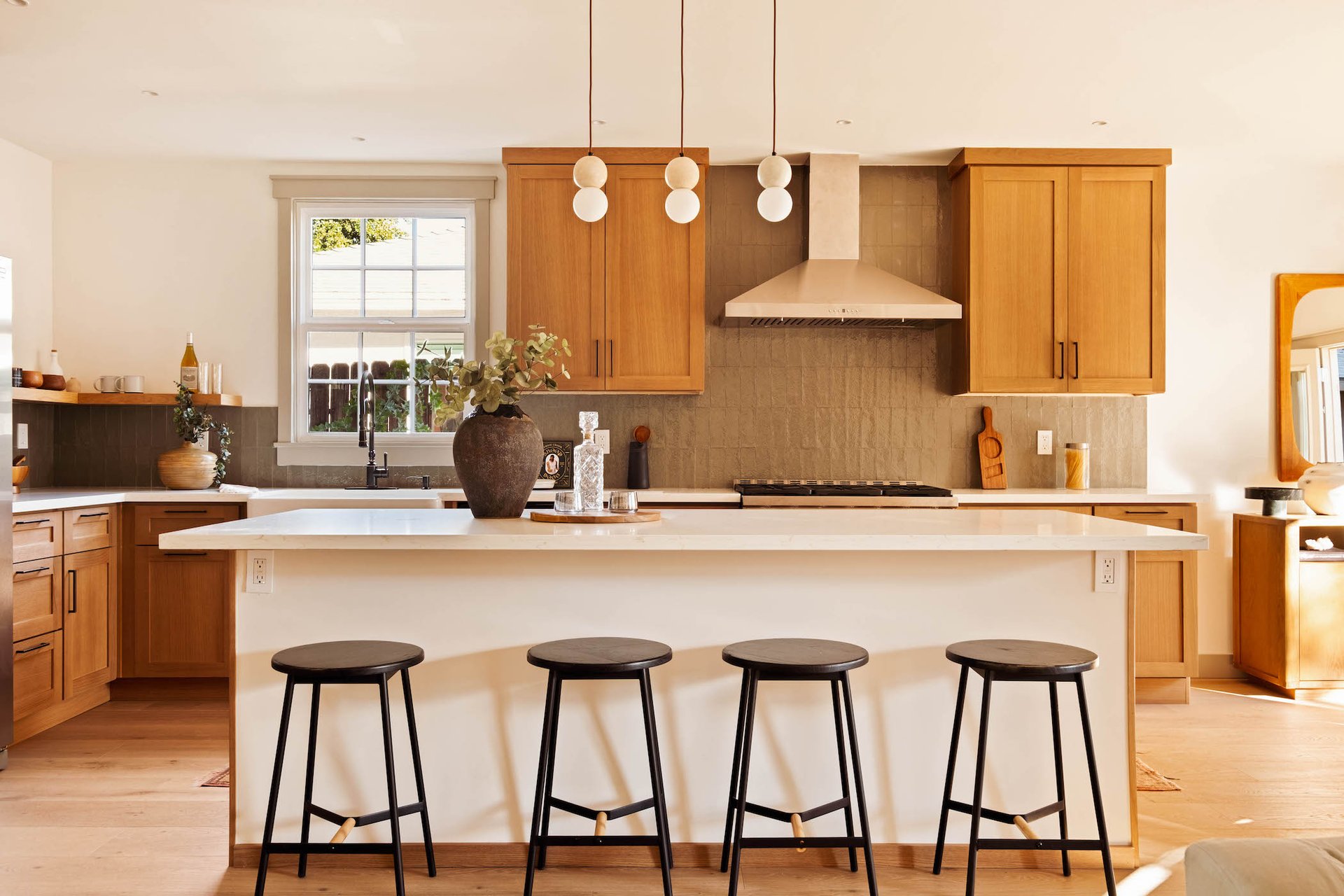 Outback Modern. Lake Balboa