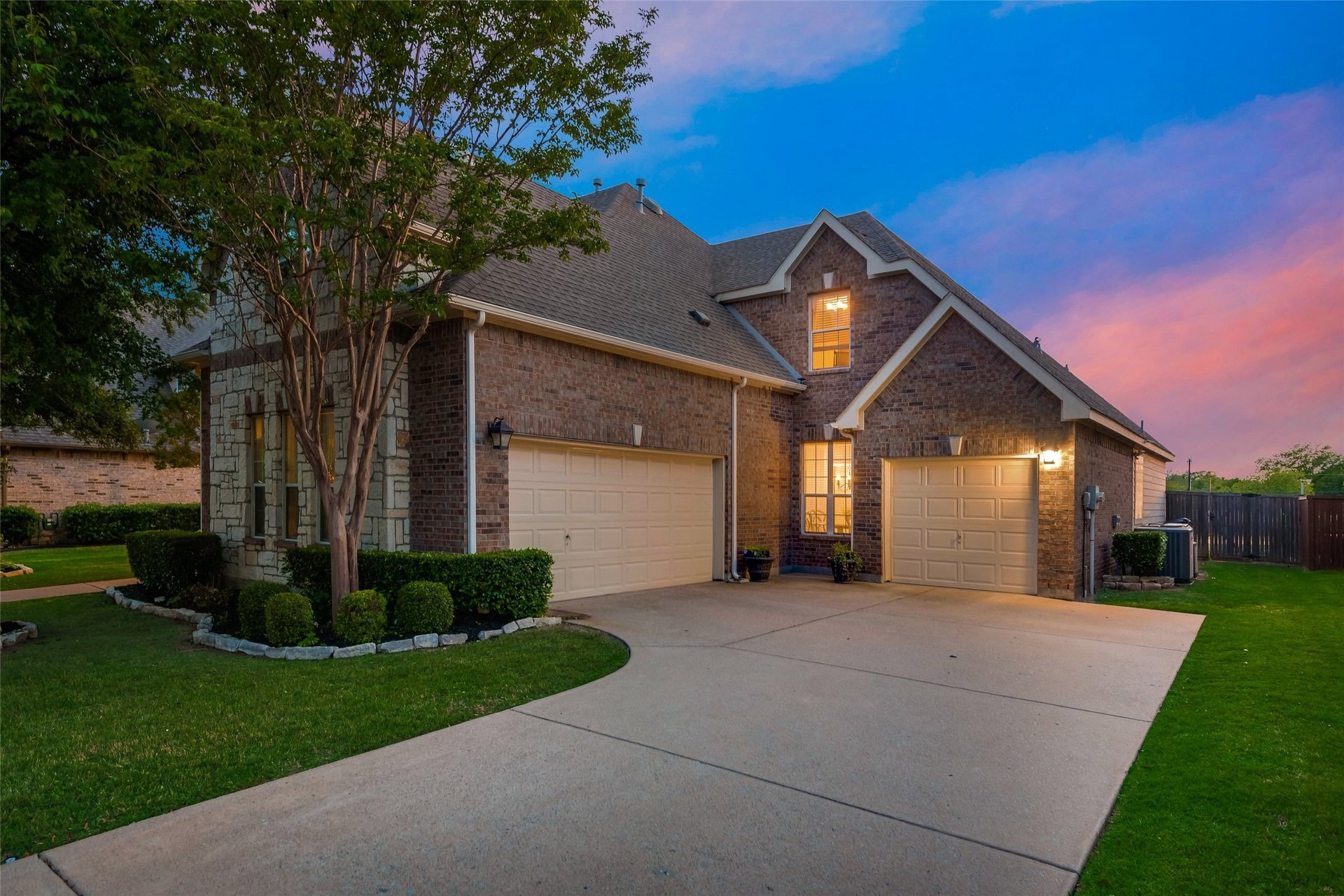1904 Pecan Valley Dr