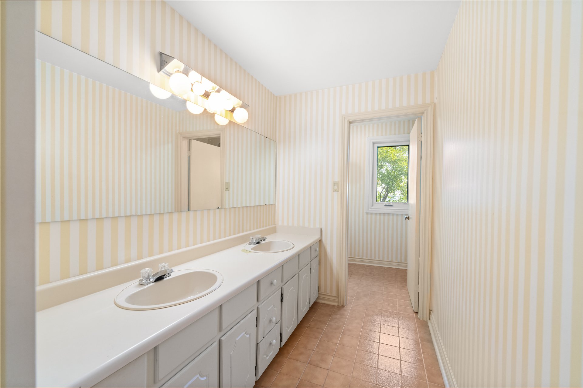 20 Arkendo Drive, Oakville