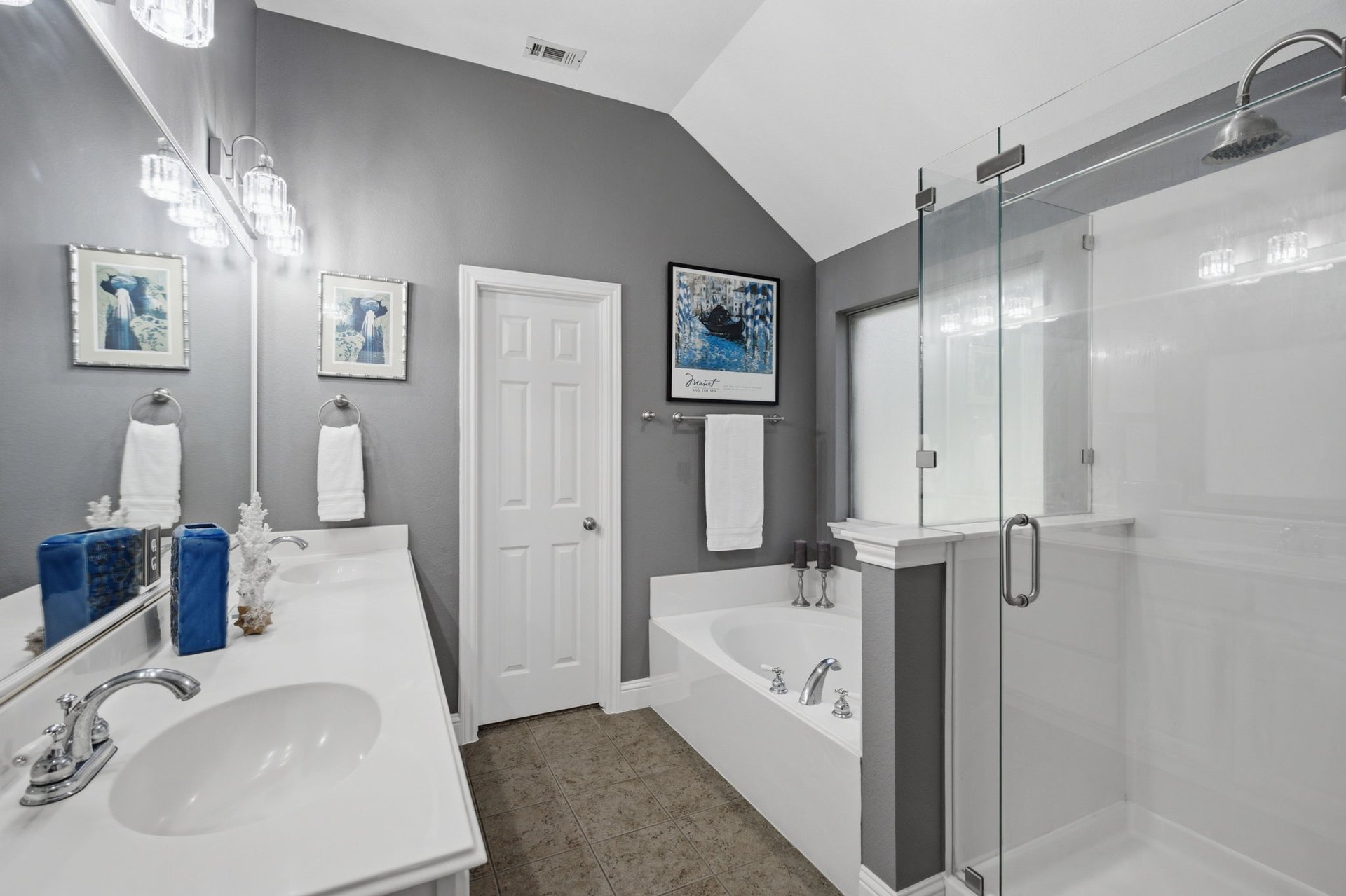 7005 Royal Glen Trail