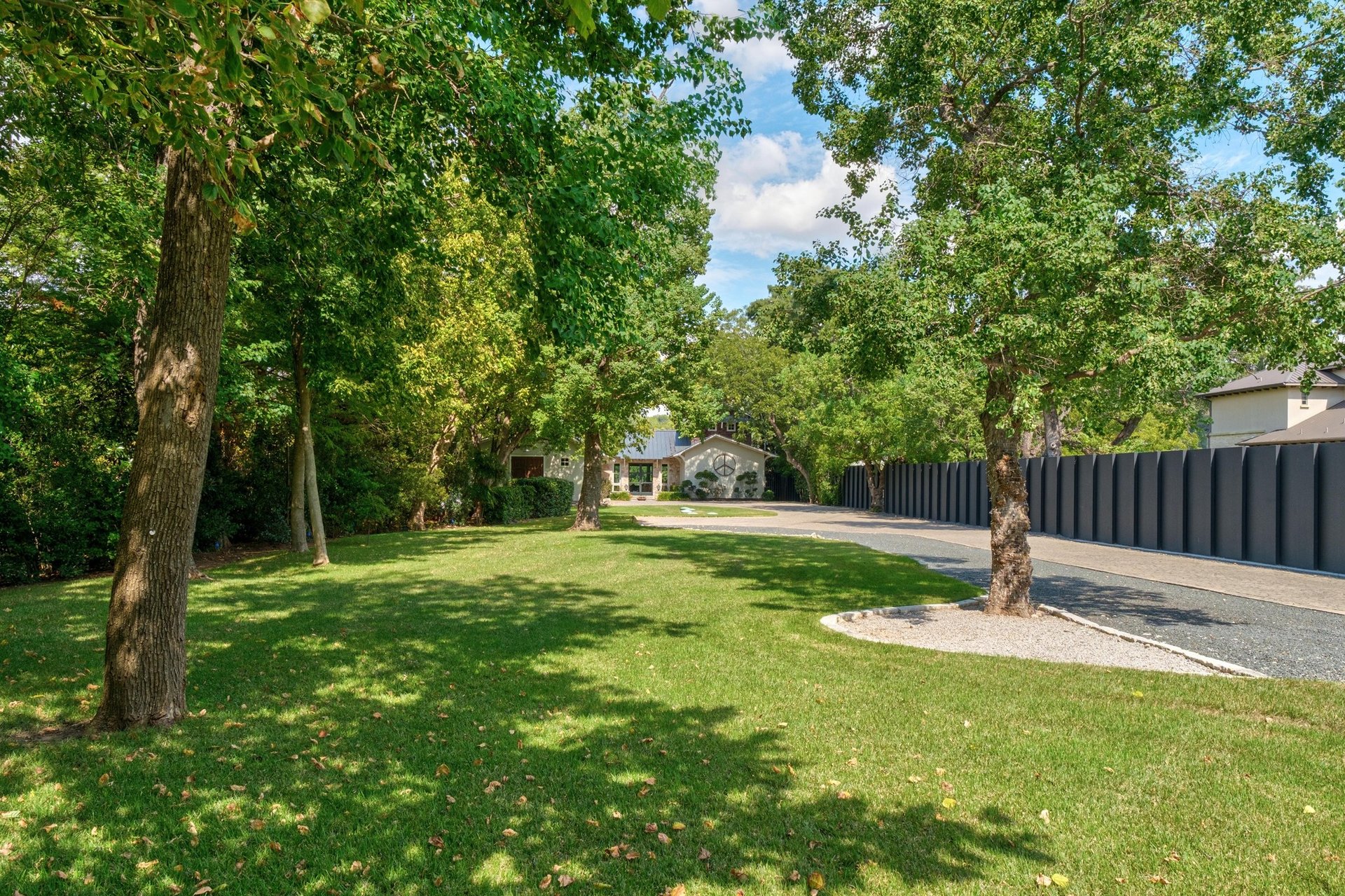 1406 Rockcliff Road