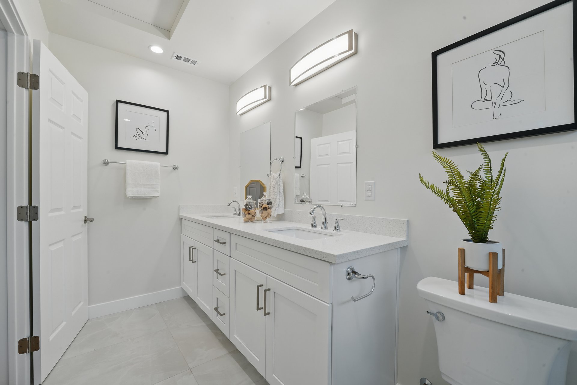 4 Units in North Hollywood
