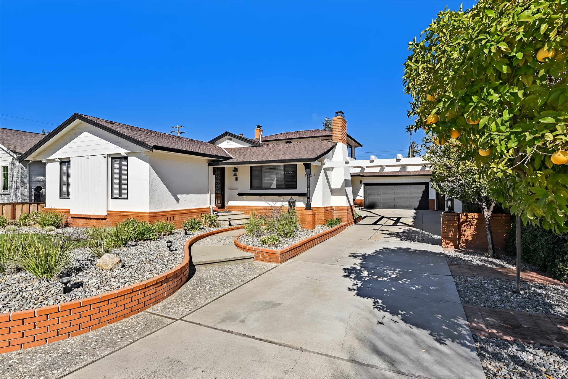 1857 Laurinda Dr