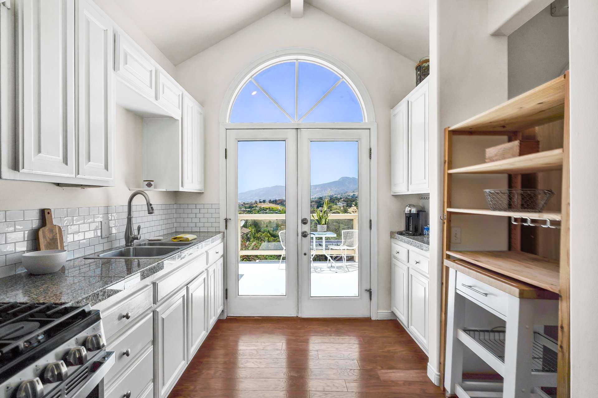 Malibu Guest House For Lease