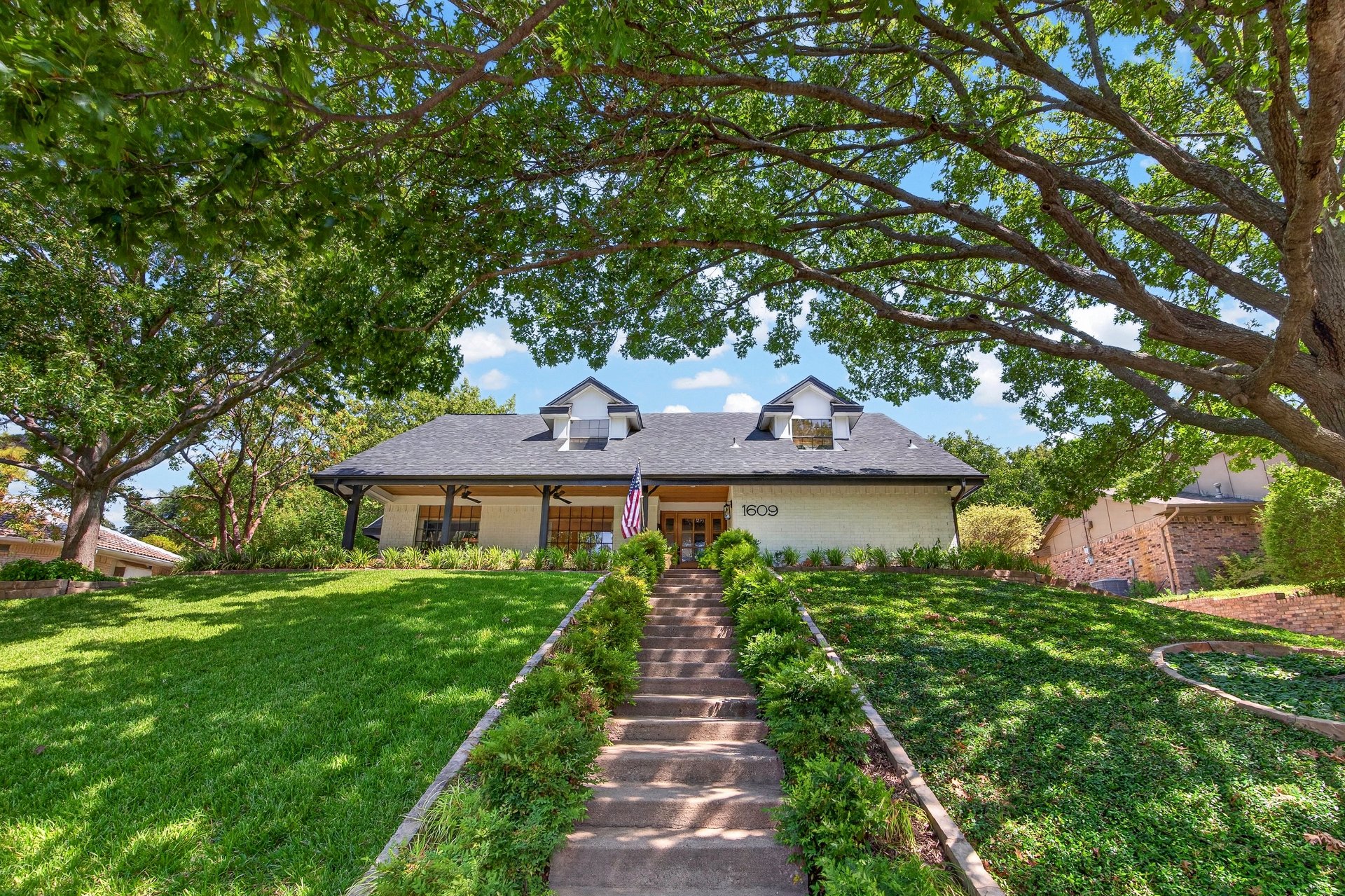 Fully Renovated Ridgmar Home