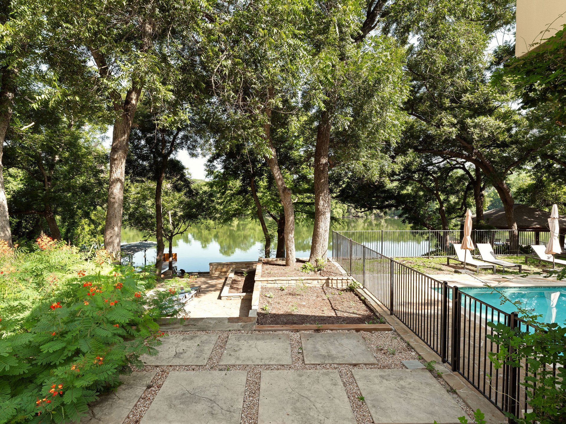 1210 Bruton Springs Rd