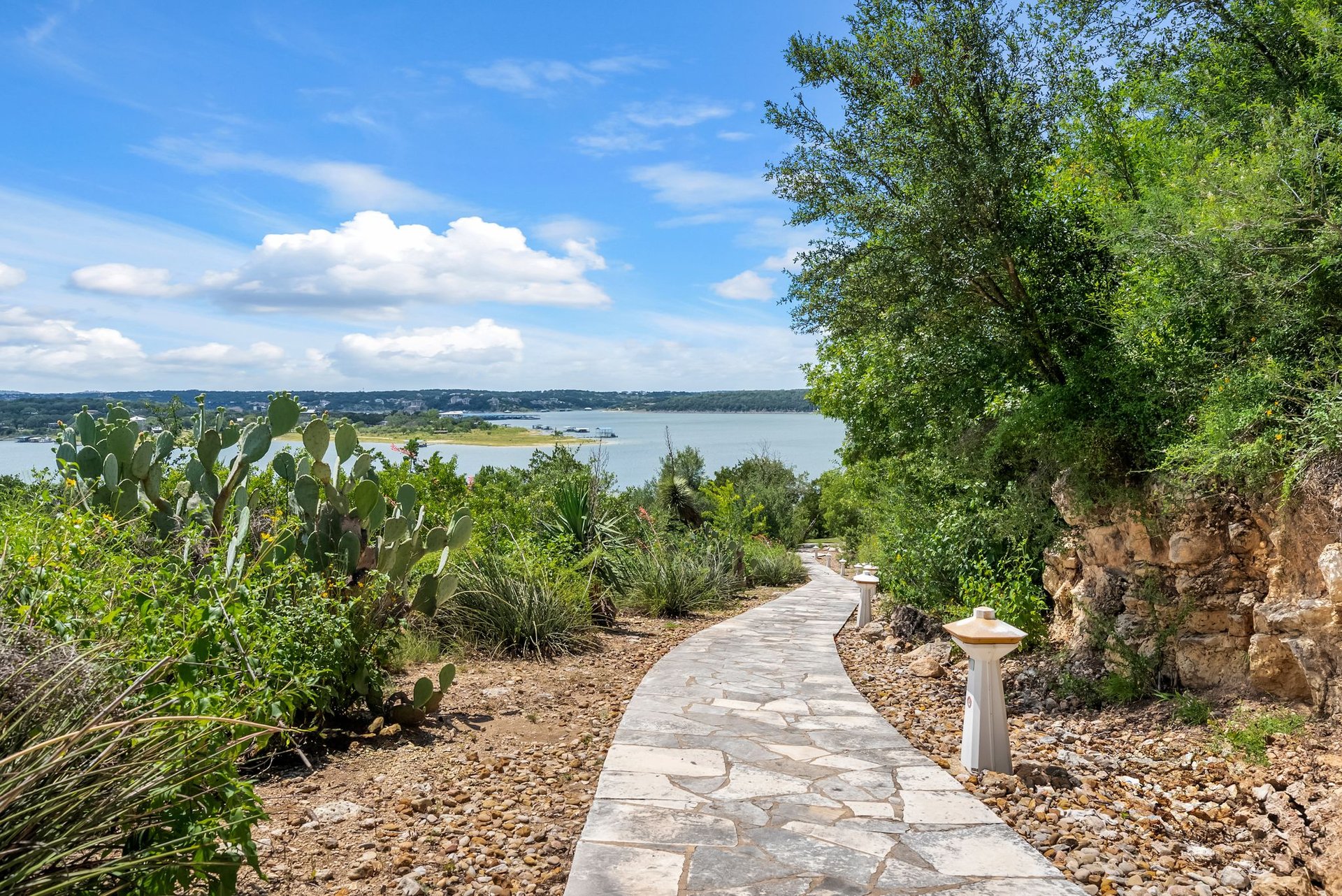 203 Bella Riva Dr