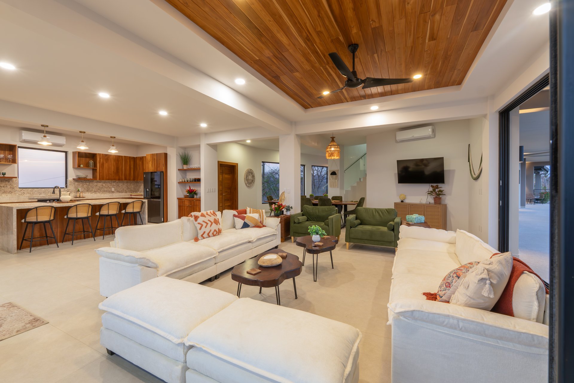 Casa Vista Escondida | 5 Bedroom Ocean View Estate with Seller Financing & Additional Lot in Playa Potrero Costa Rica