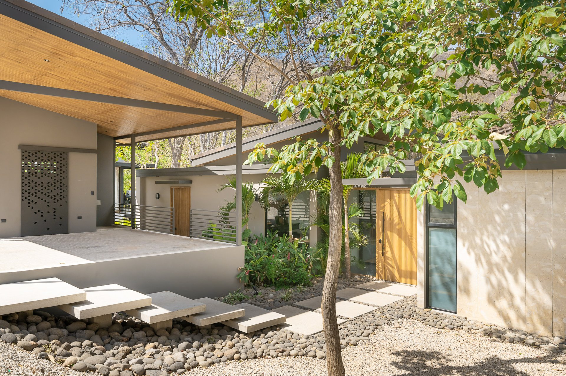 Casa Jungla | Contemporary 4-Bedroom Home with Private Pool in Las Ventanas, Playa Grande