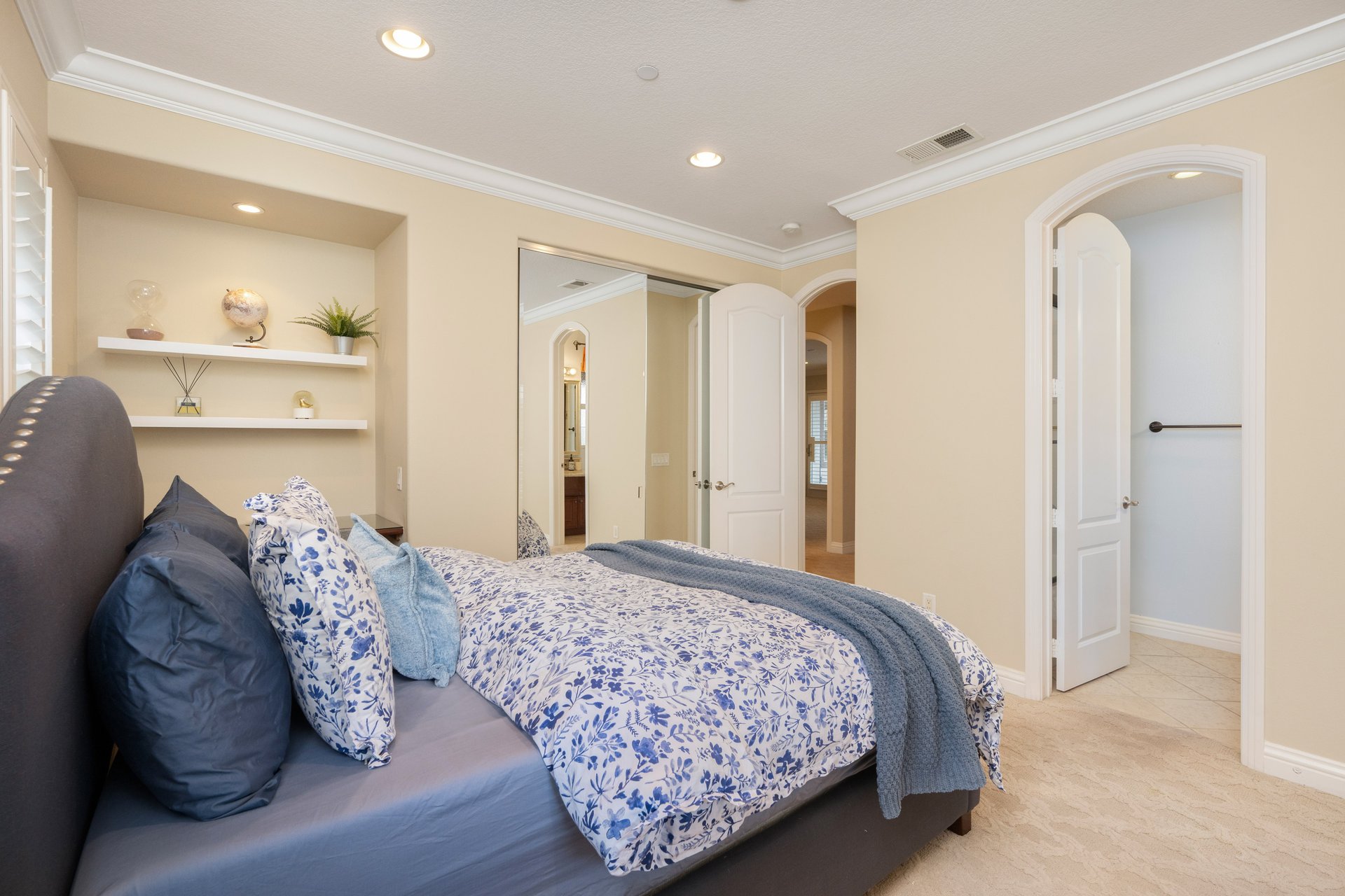4394 Hiwassee