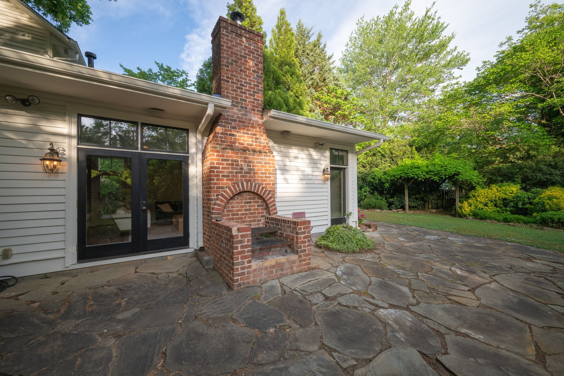 10915 Beatties Ford Road
