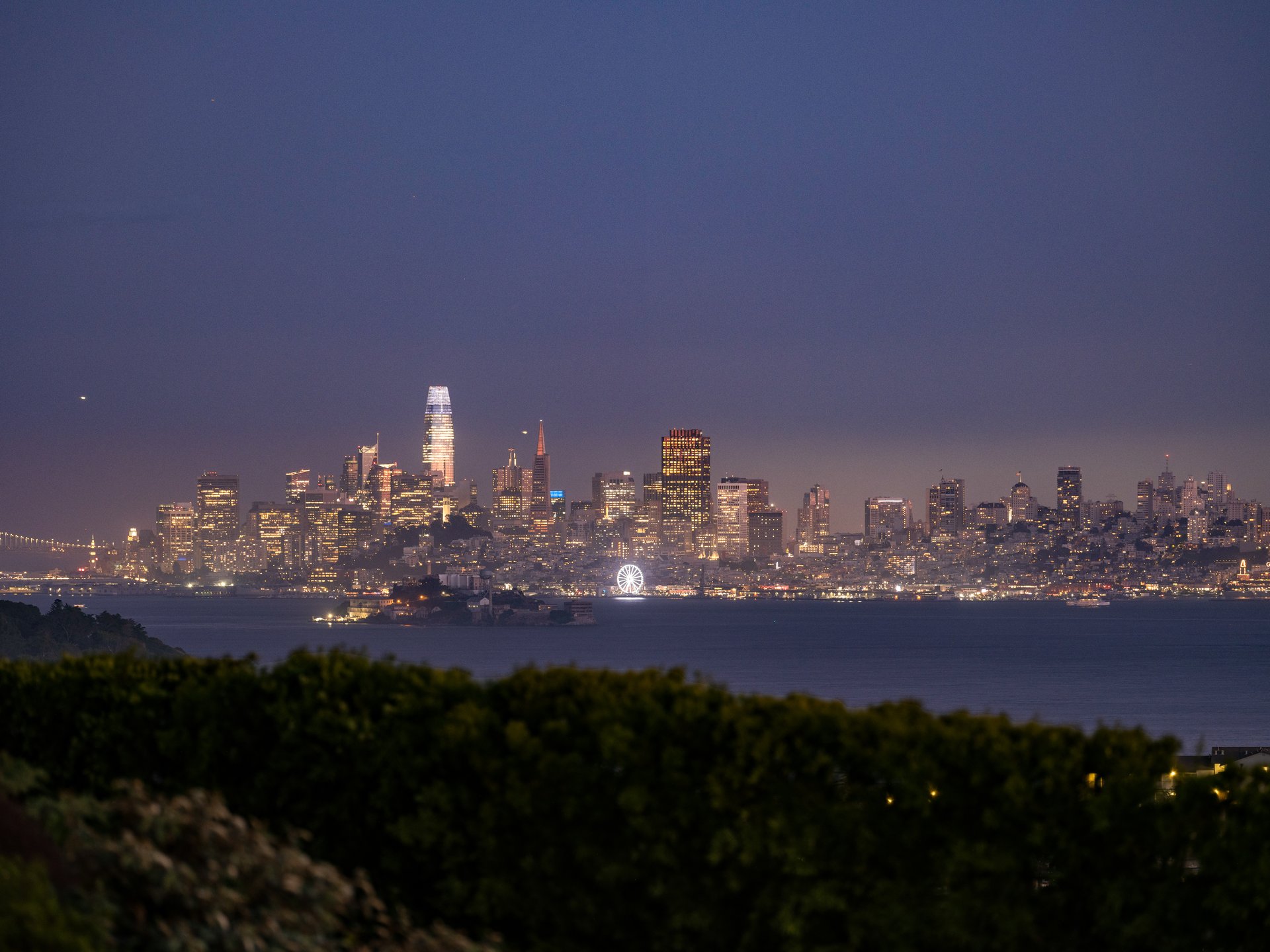 Stylish and Chic Mount Tiburon Retreat 