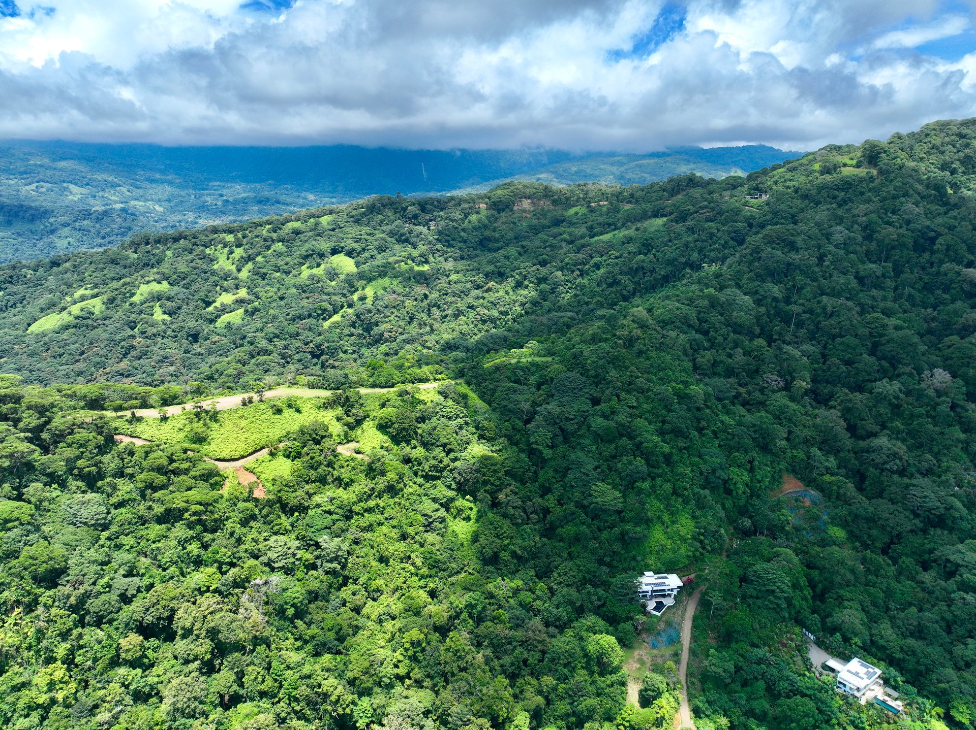 Luxury Farm Estate — 60 hectares of Breathtaking Views & Ultimate Privacy