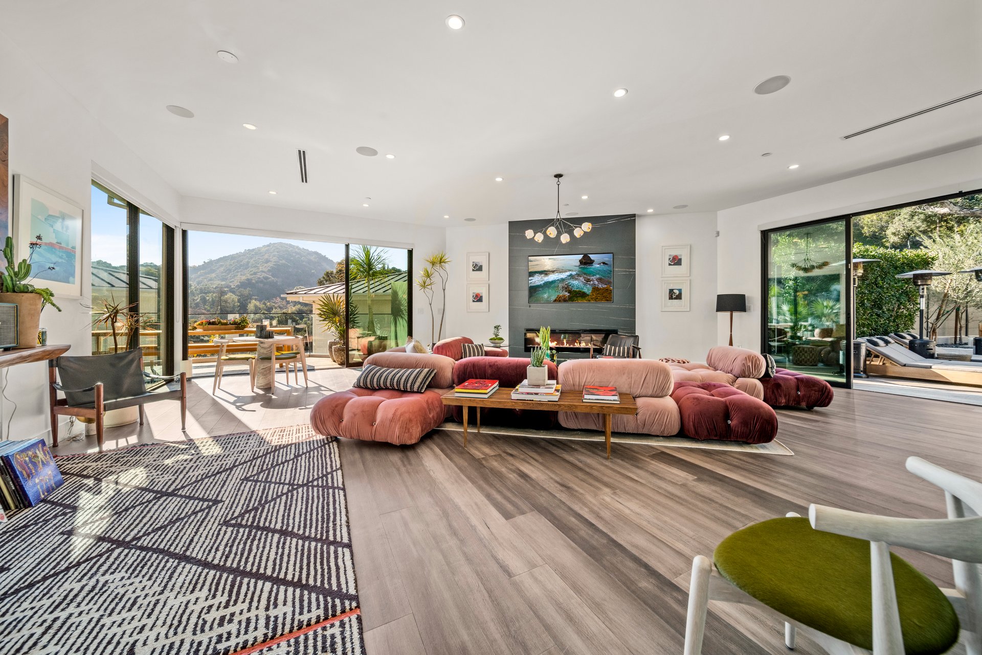 8145 Willow Glen Rd