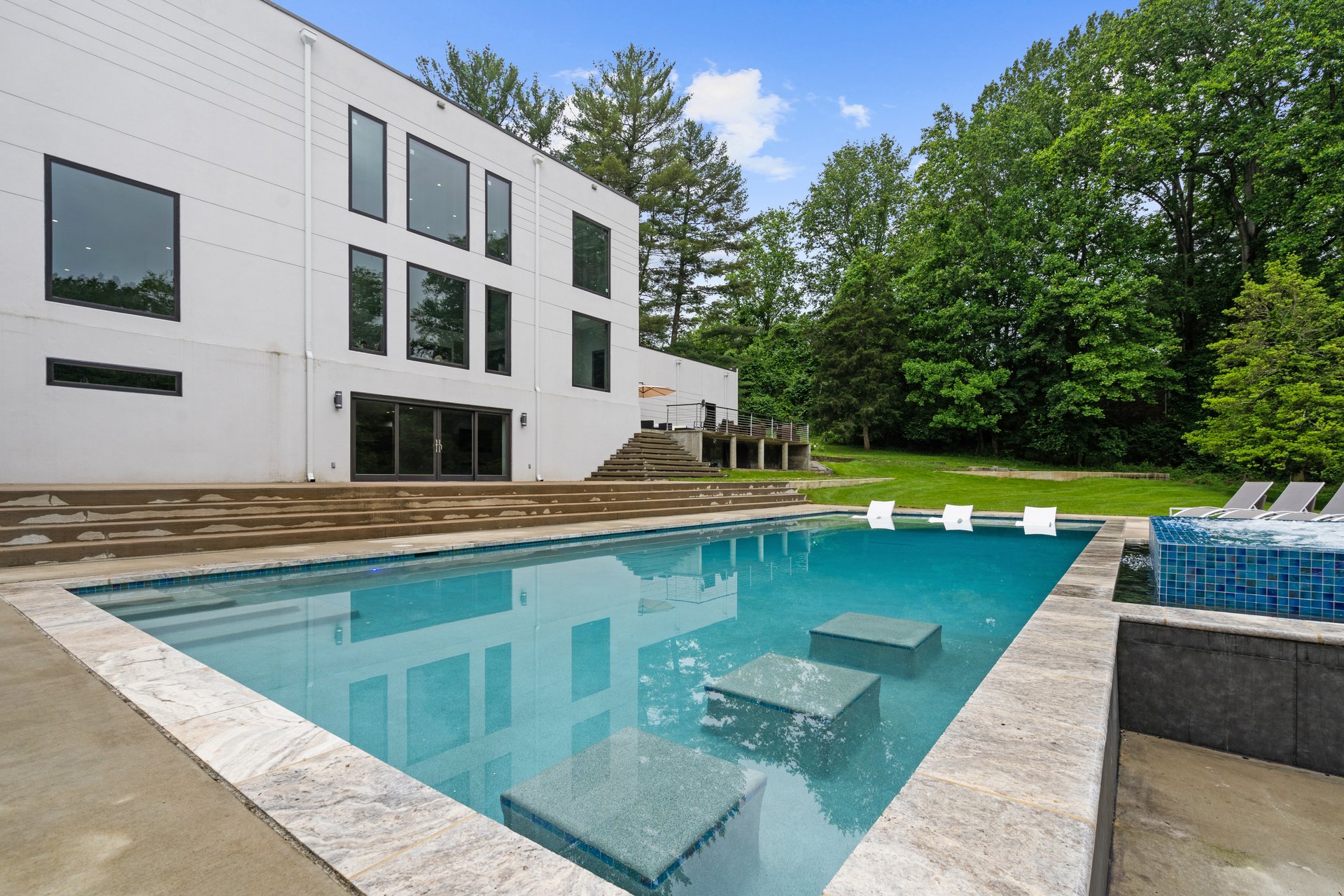 9100 Mill Pond Valley Dr