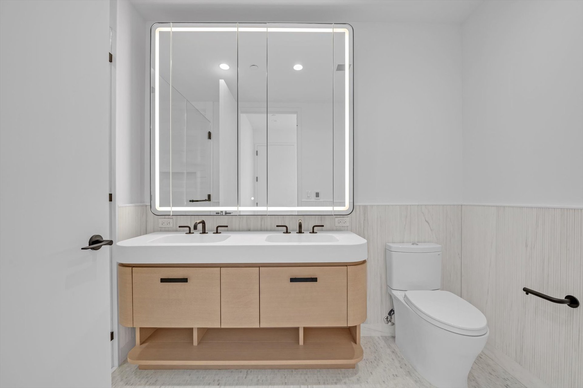 480 Kent Ave #14C