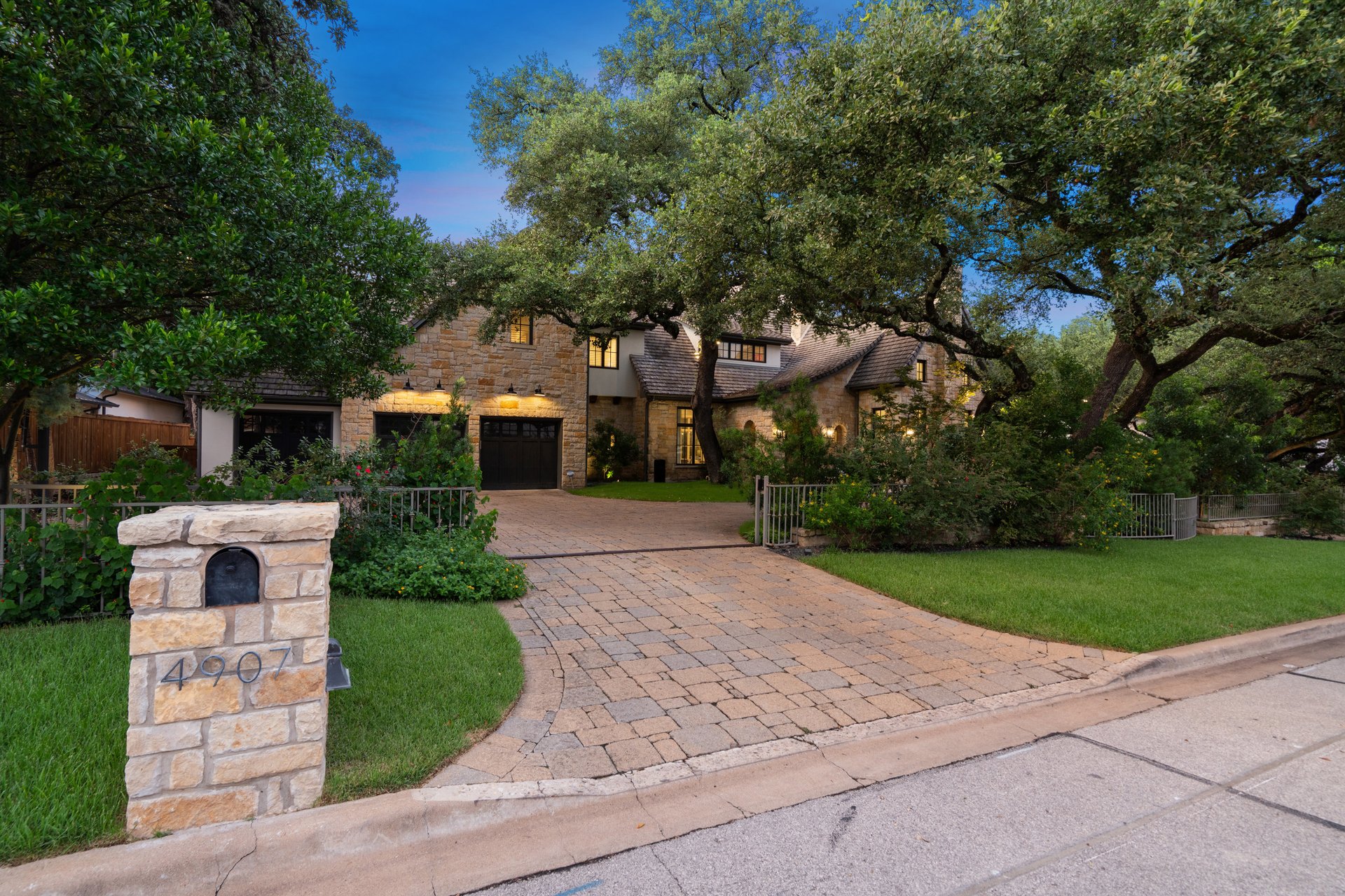 The Ultimate Rollingwood Estate