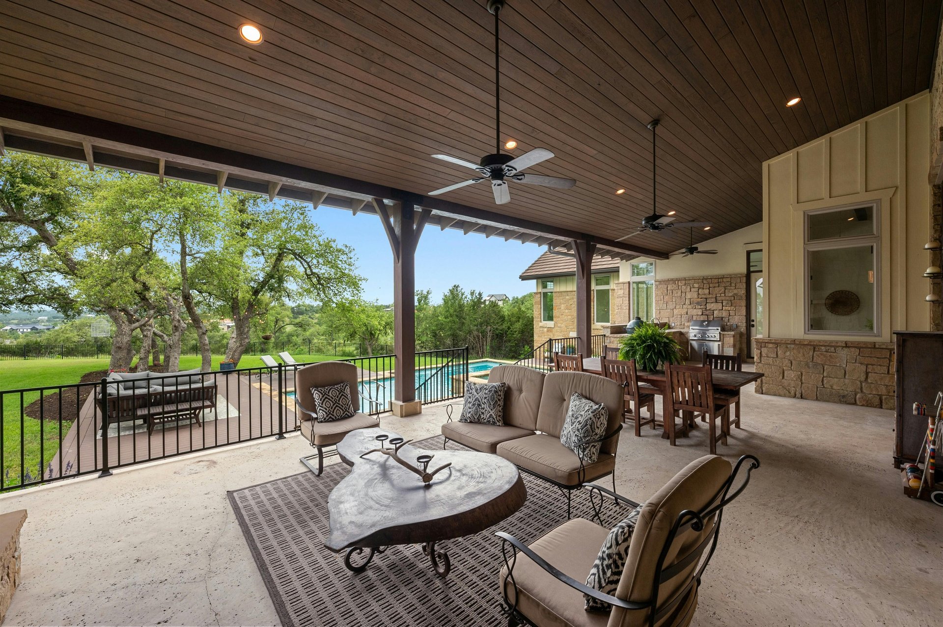 8024 Carlton Ridge