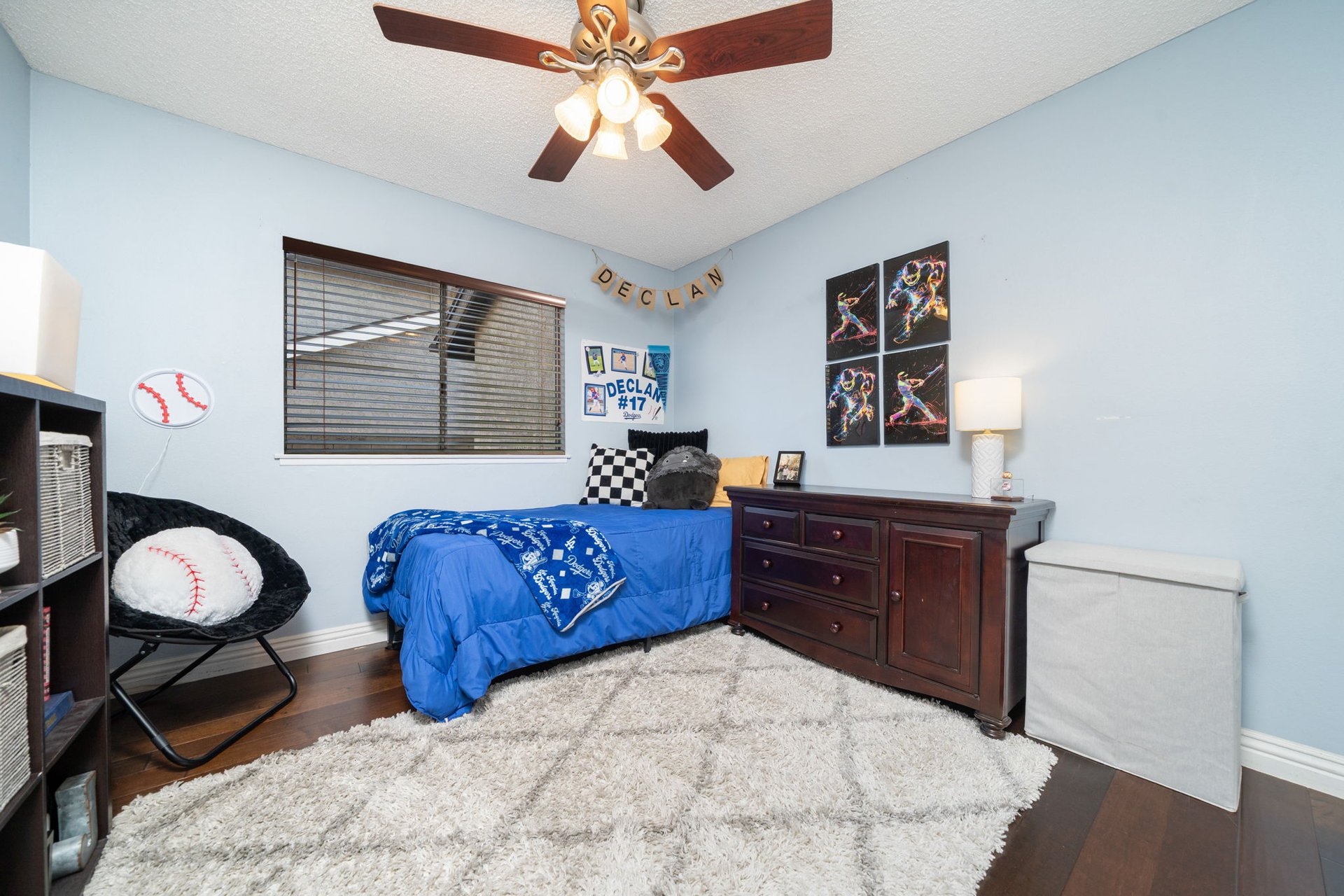 5022 N Burnaby