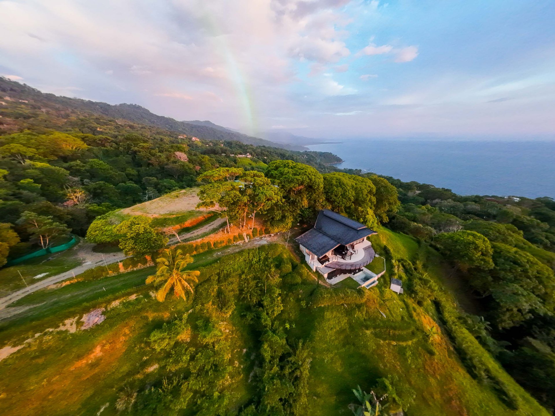 Whale's Tail Ocean Views Luxury Hilltop Estate