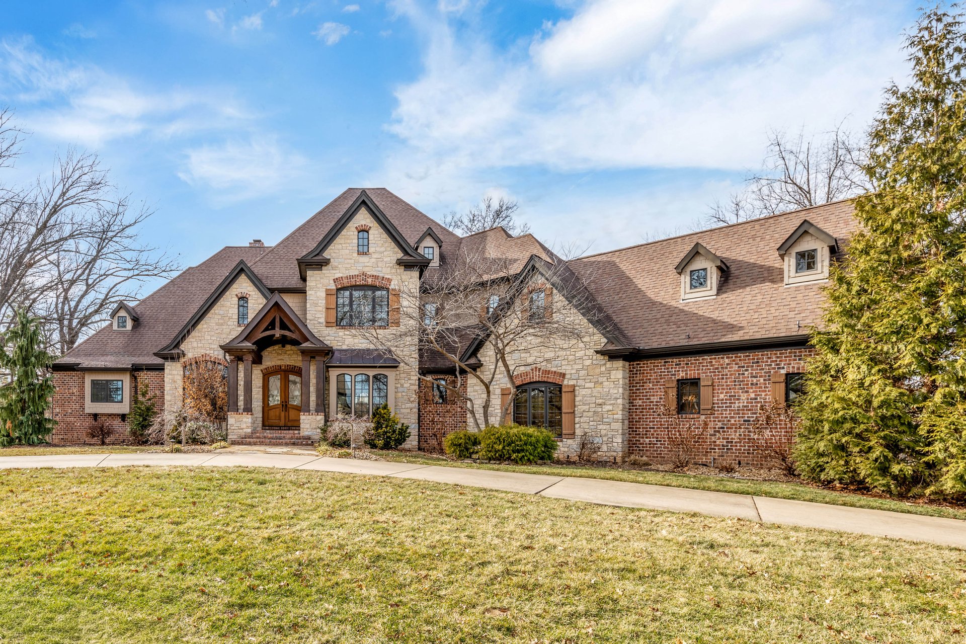 1015 Claymark Drive