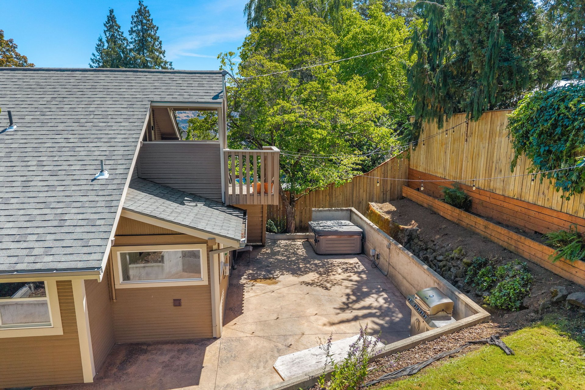 607 Cascade Ave