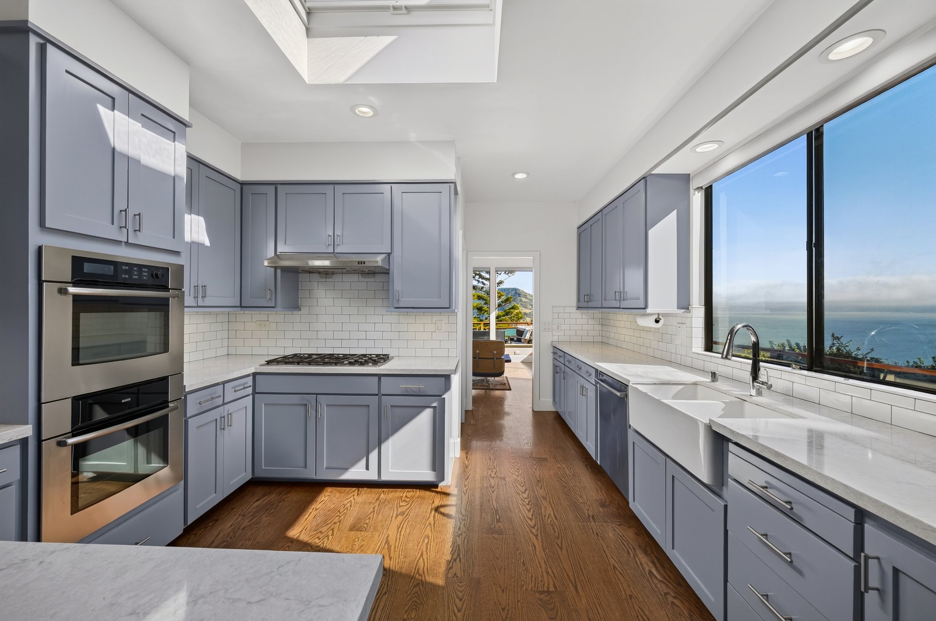 Sweeping Views Across the Bay