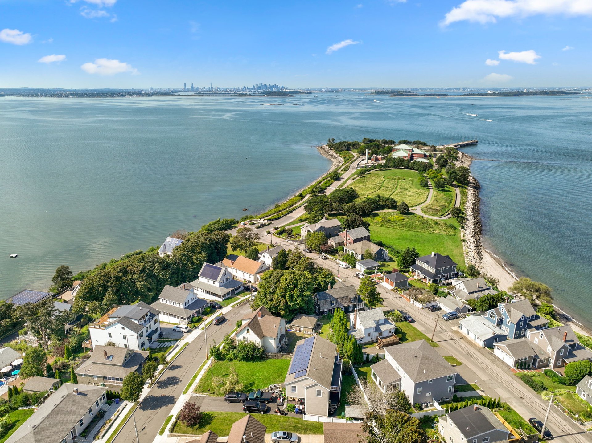 118 Sea Ave