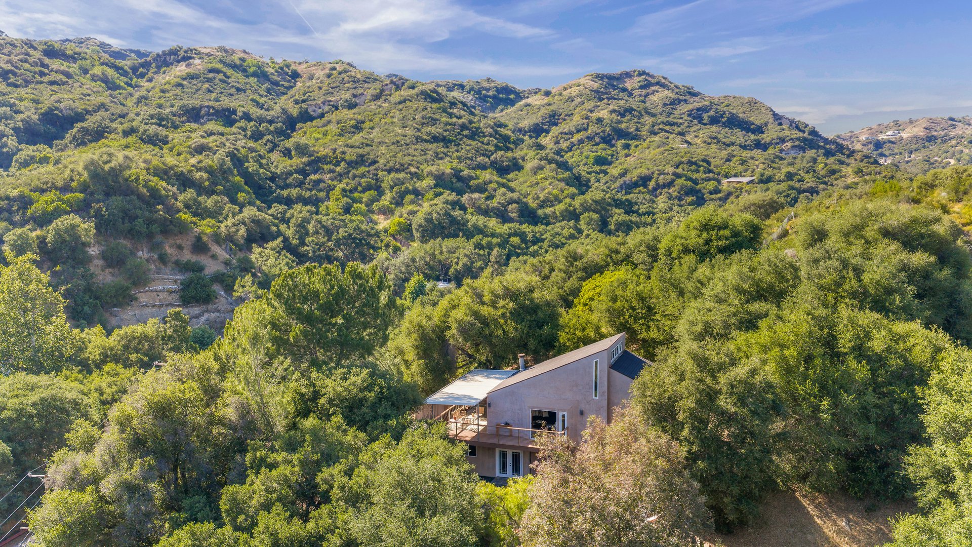1310 N Topanga Canyon Blvd