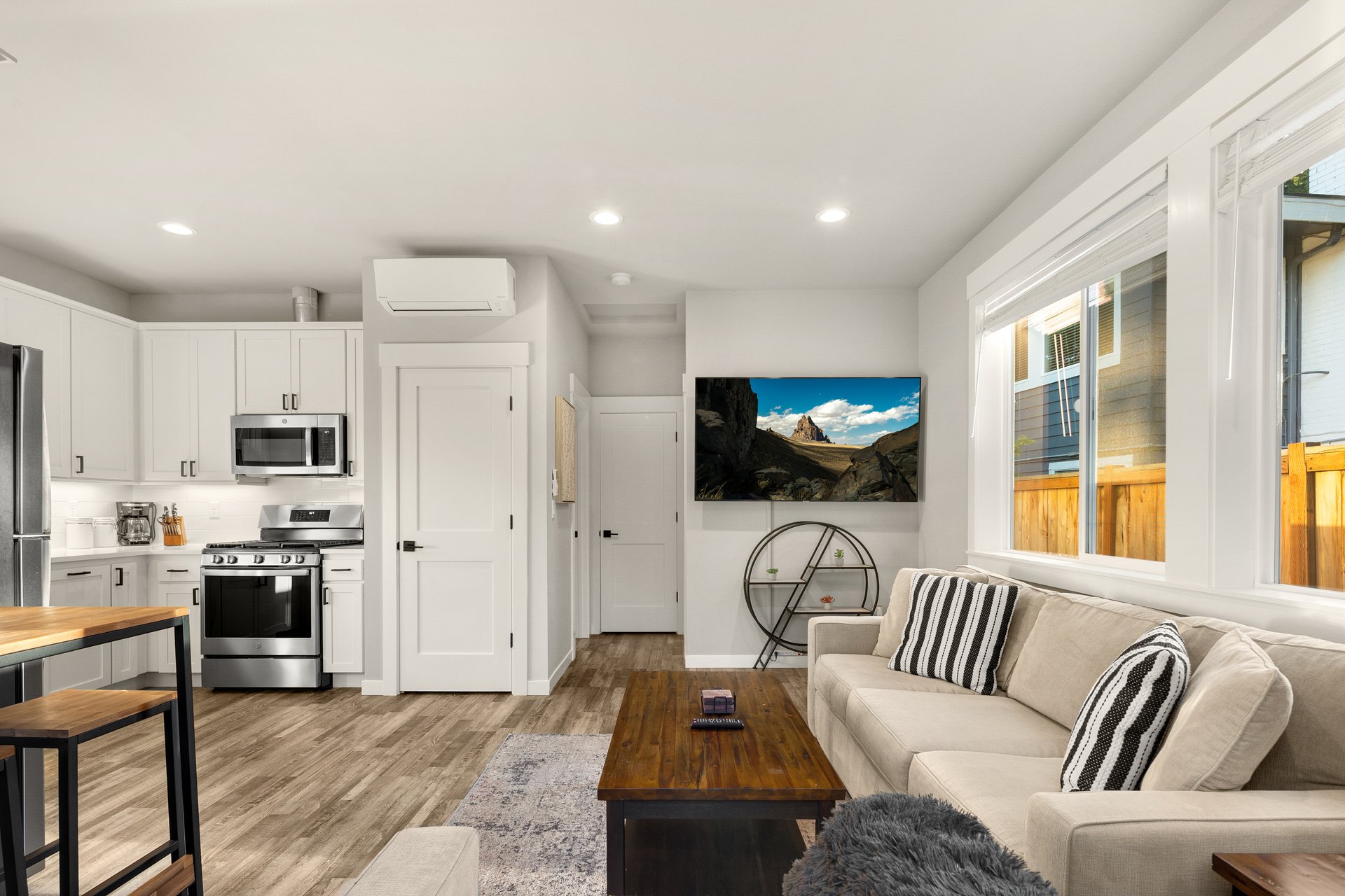 13005 NE 73rd Street Unit: 2