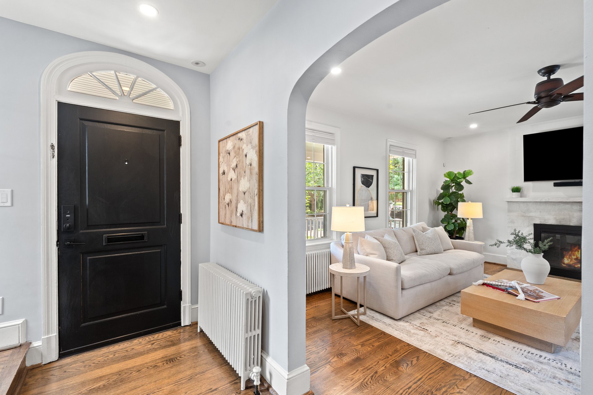 21 W Oak Street