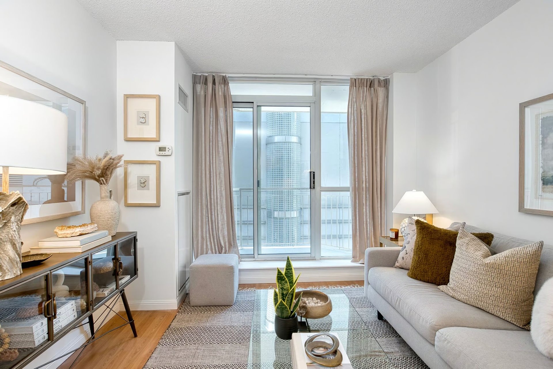 18 Stafford St #610