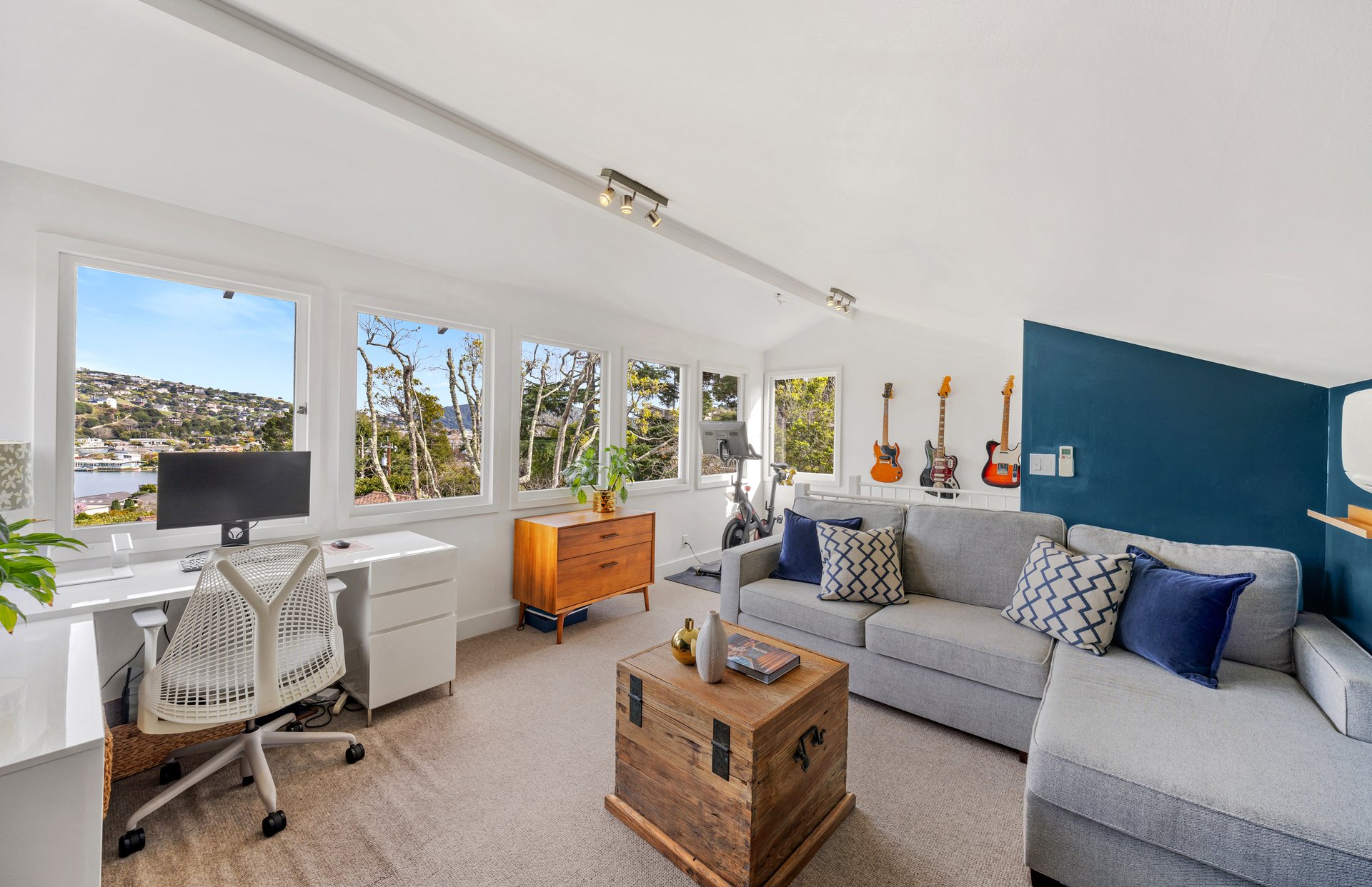 Incredible Location on Belvedere Island