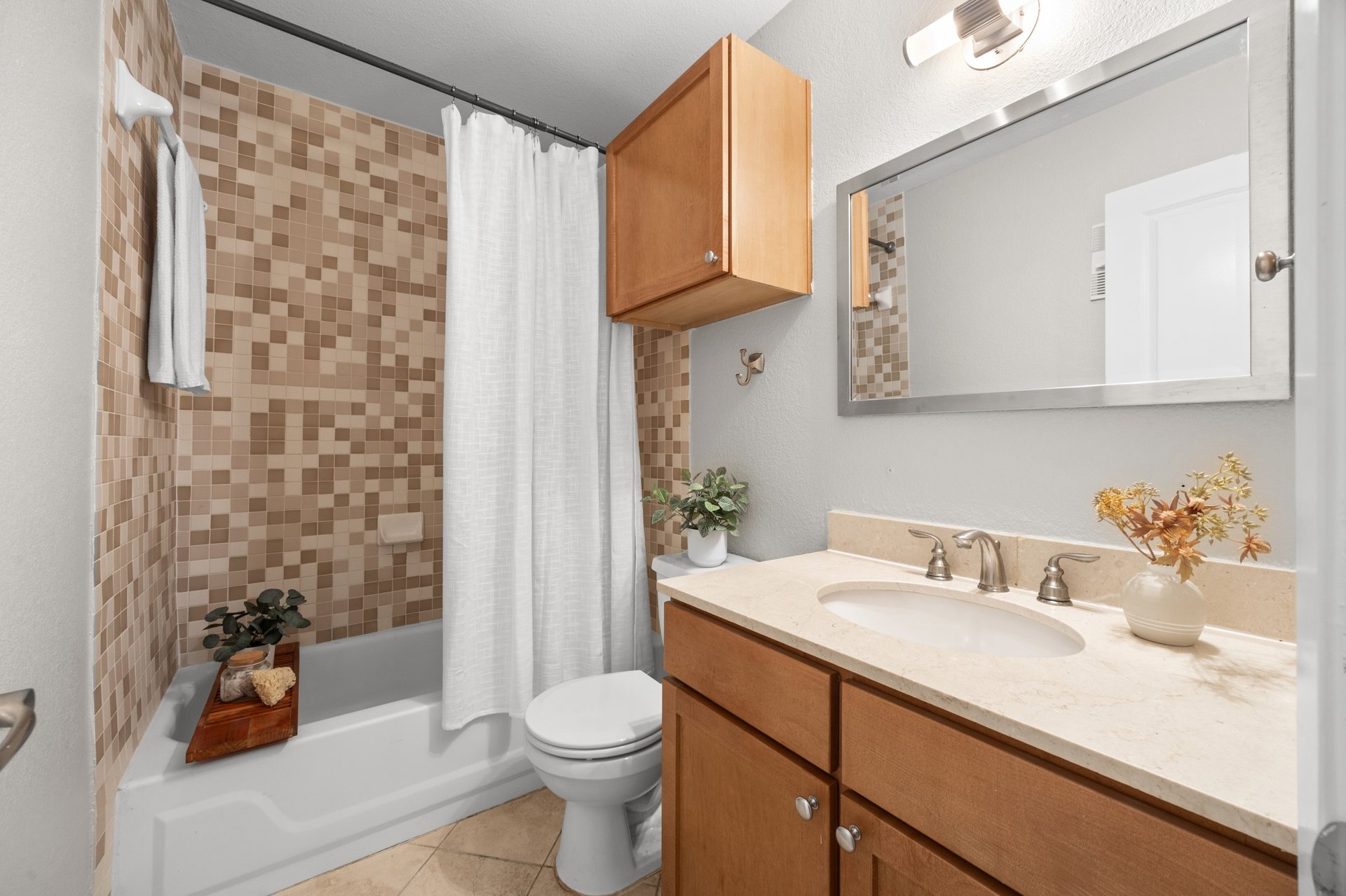 A Top-Floor Retreat in the Heart of 78704 | Two Suites + Fireplace