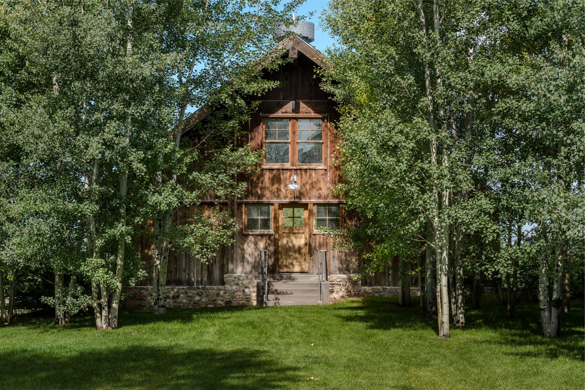 705 Kaufman Rd
