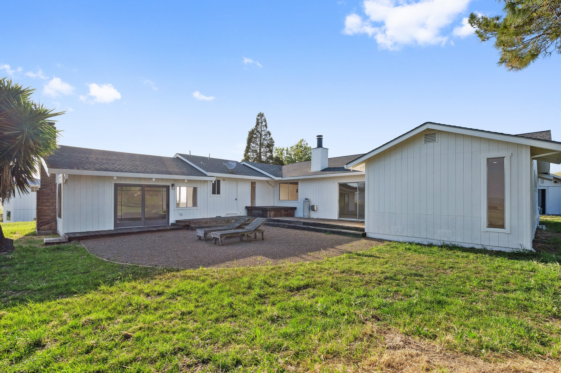 5082 Lakeville Hwy